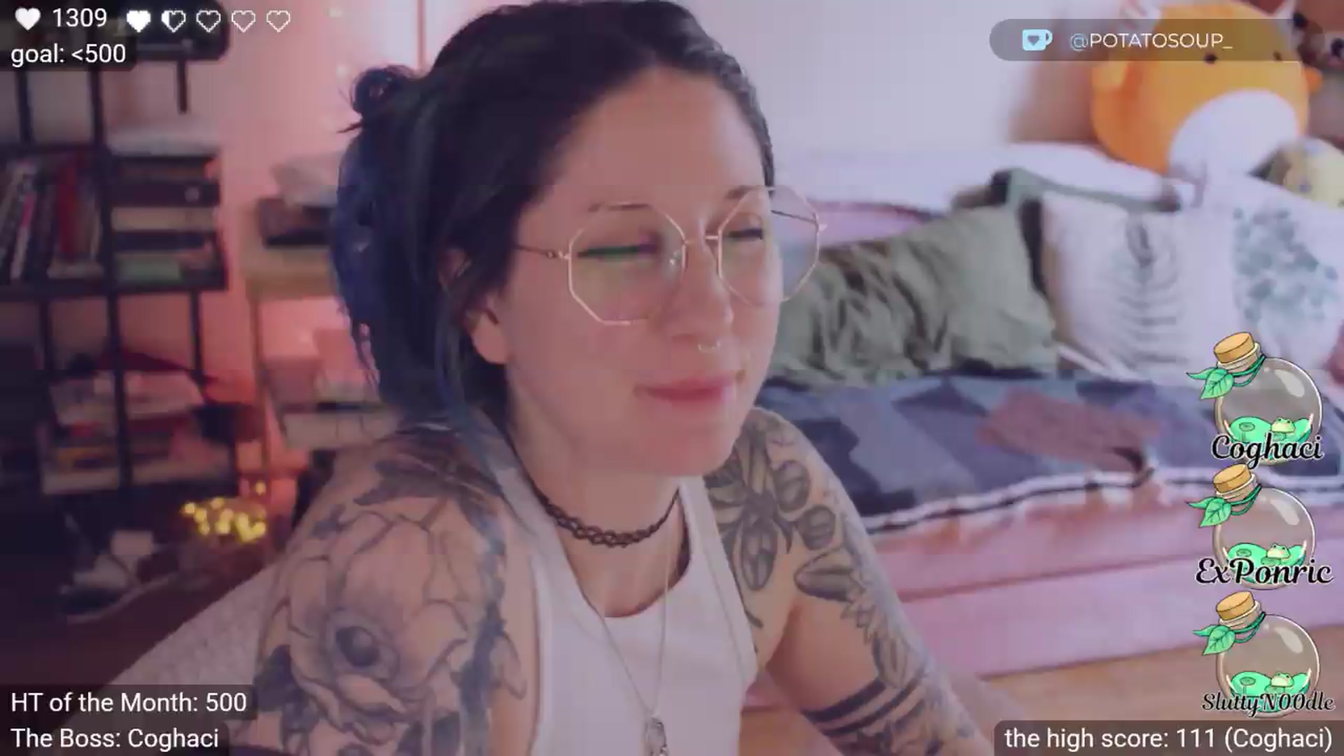 Gallery image thumbnail from sluttypotato's myfreecams stream on, 06/05/2026, 24:33 image 12 of 20