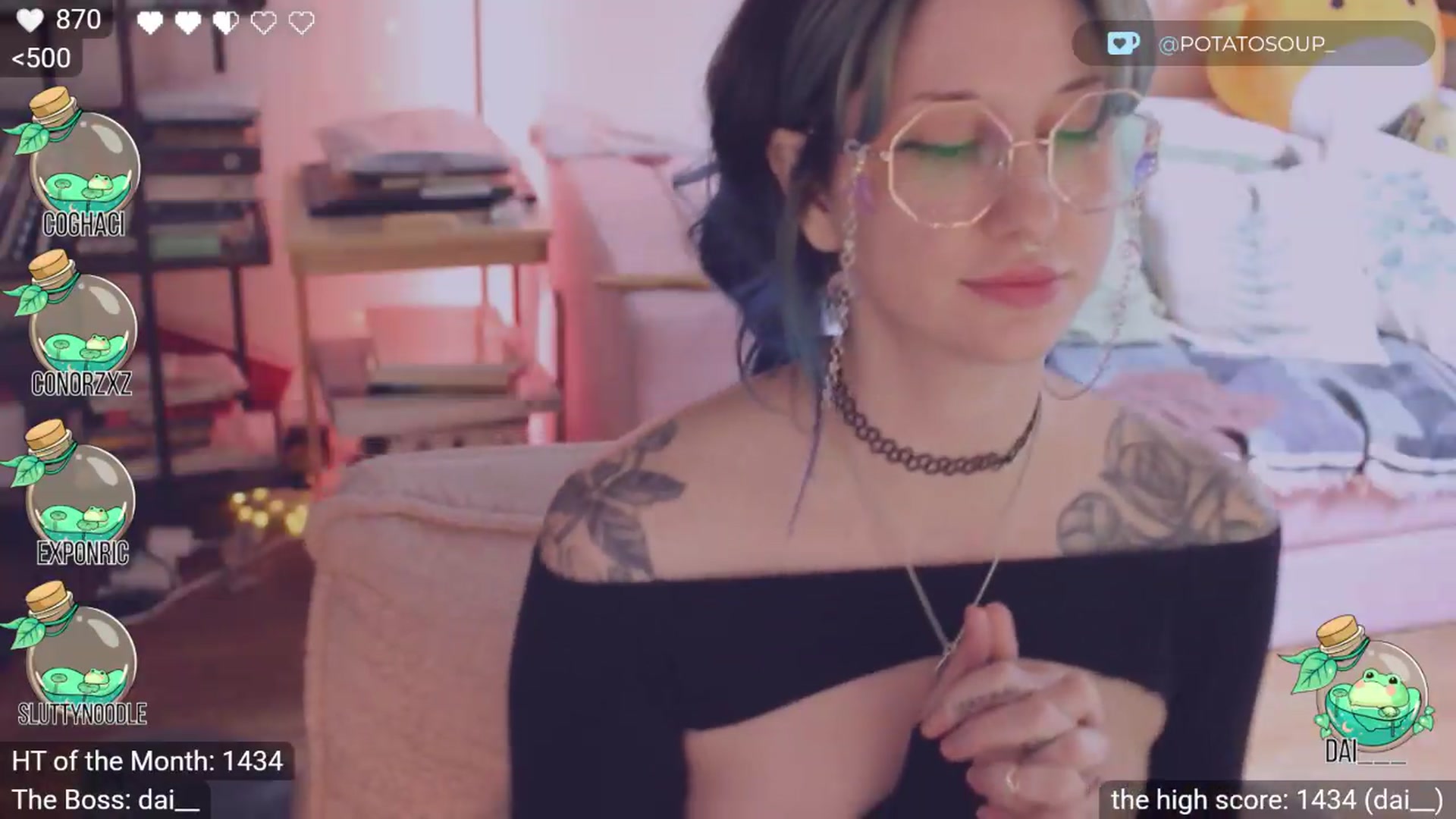 Gallery image thumbnail from sluttypotato's myfreecams stream on, 06/06/2026, 01:22 image 15 of 20