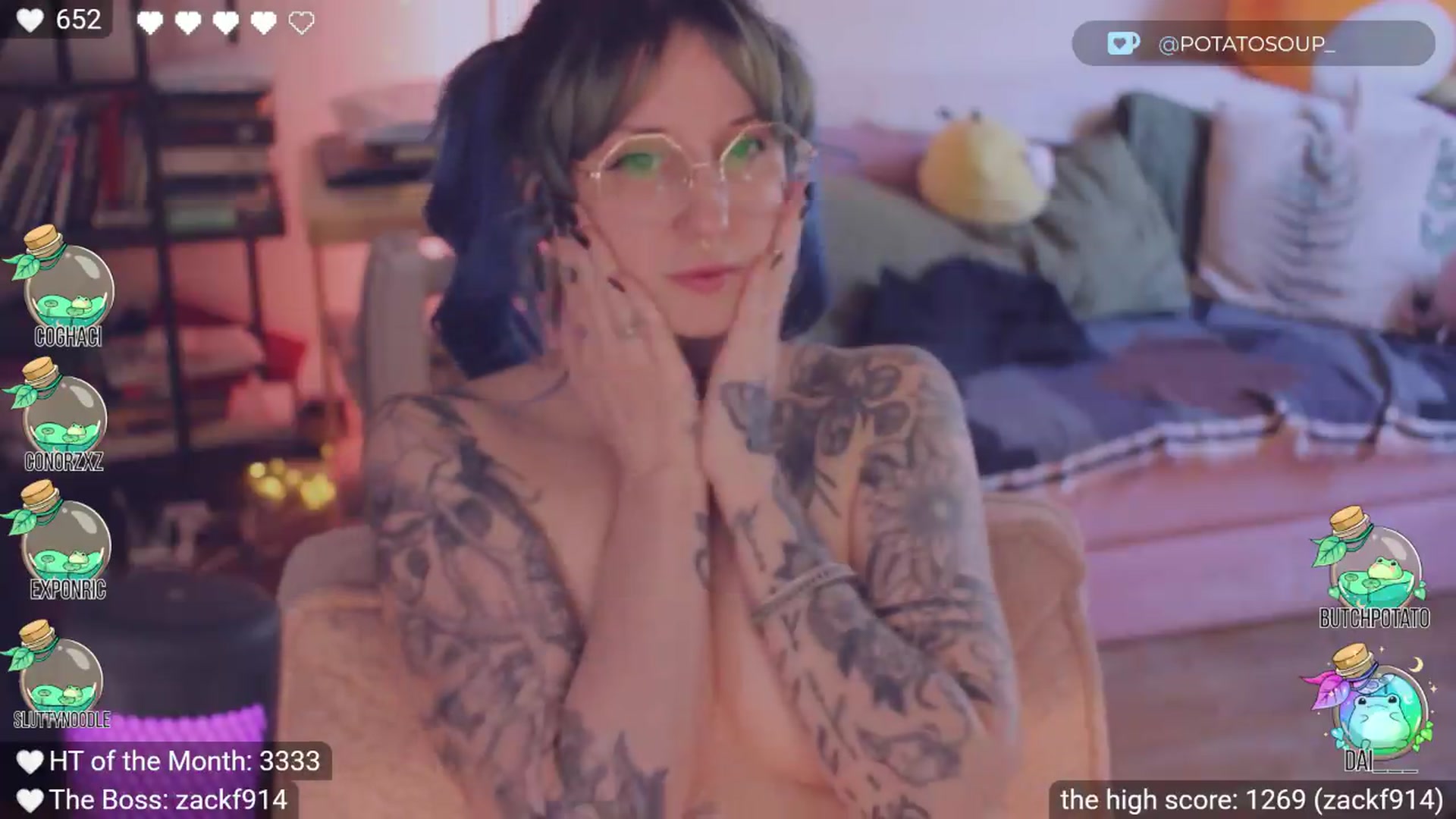 Gallery image thumbnail from sluttypotato's myfreecams stream on, 06/12/2026, 24:48 image 12 of 20