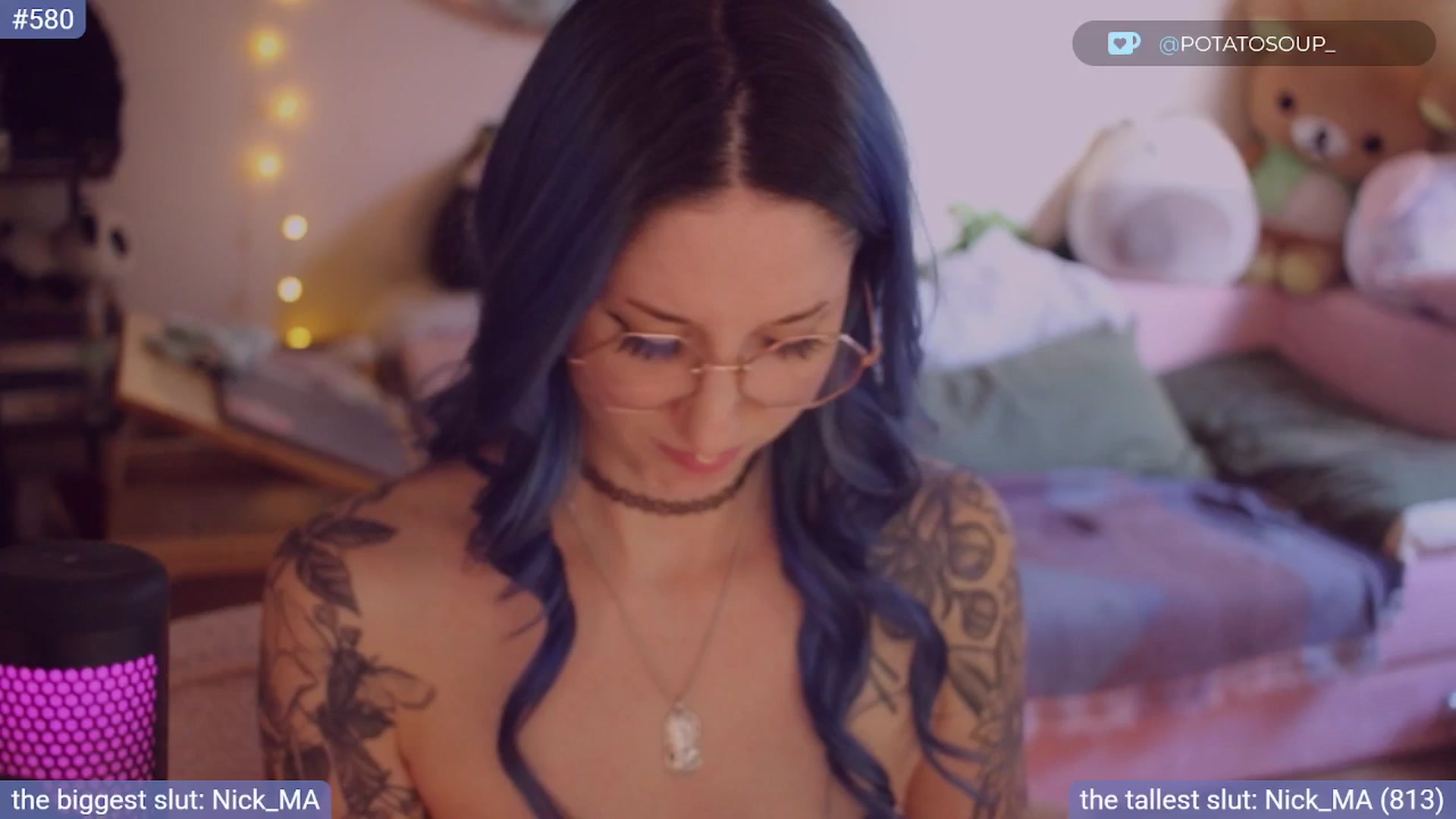 Gallery image thumbnail from sluttypotato_'s myfreecams stream on, 08/08/2025, 01:44 image 18 of 20