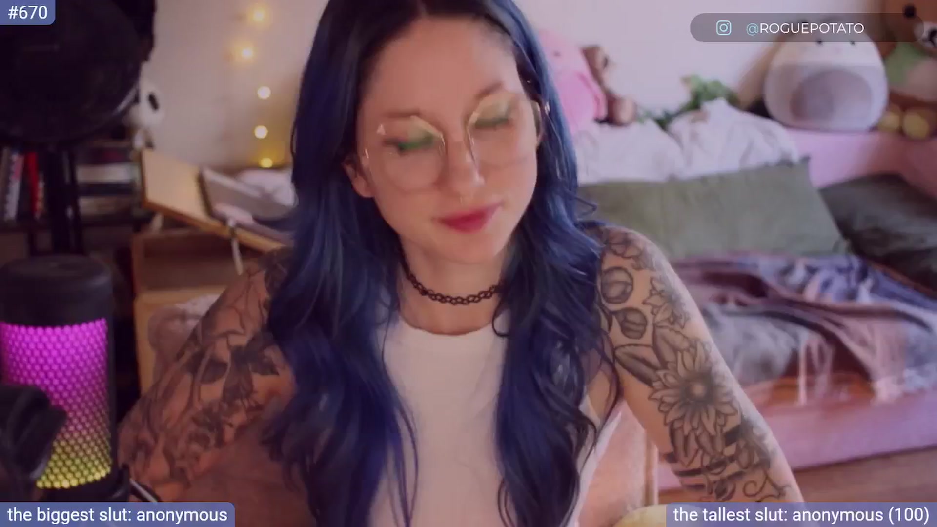 Gallery image thumbnail from sluttypotato_'s myfreecams stream on, 08/09/2025, 01:22 image 2 of 20