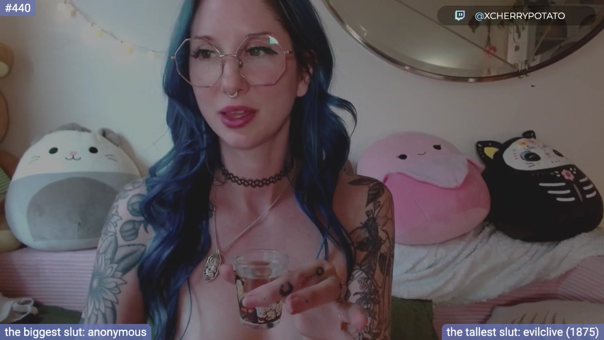 Gallery image thumbnail from sluttypotato_'s myfreecams stream on, 08/09/2025, 01:56 image 15 of 20