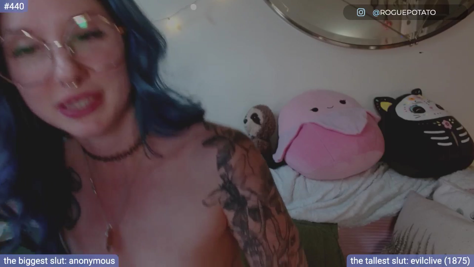 Gallery image thumbnail from sluttypotato_'s myfreecams stream on, 08/09/2025, 01:56 image 18 of 20
