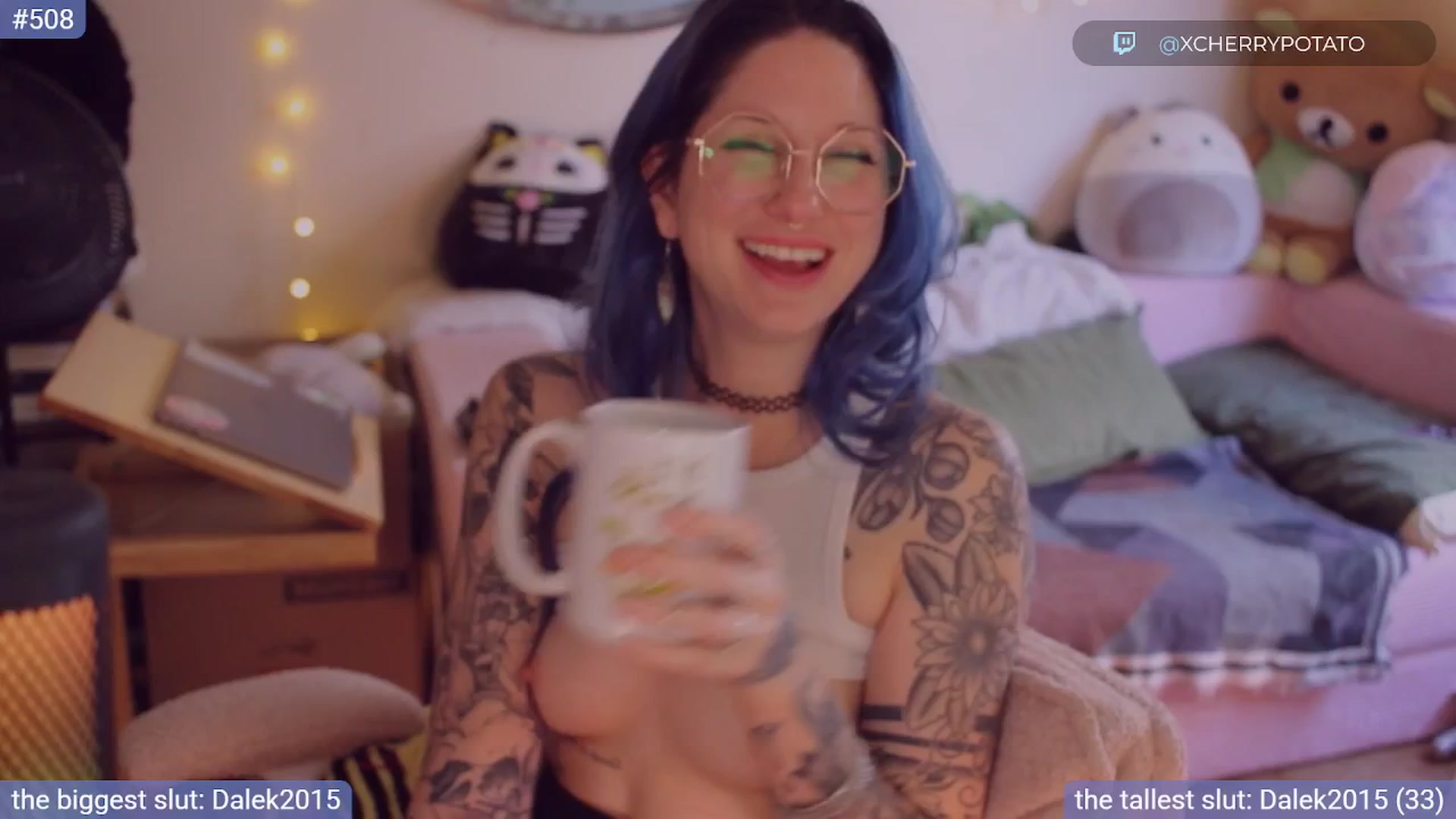 Gallery image thumbnail from sluttypotato_'s myfreecams stream on, 08/09/2025, 23:29 image 6 of 20