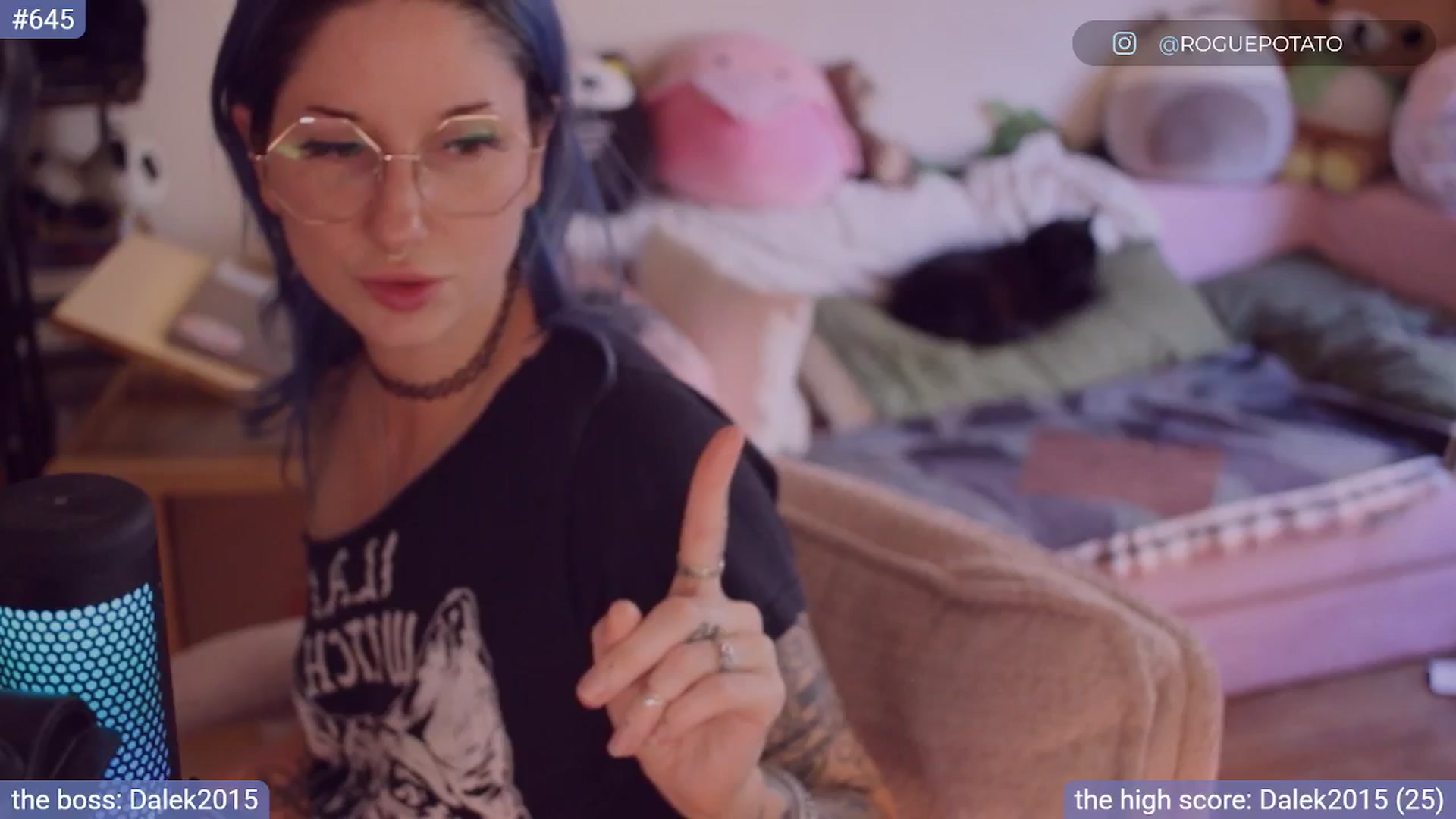 Gallery image thumbnail from sluttypotato_'s myfreecams stream on, 08/12/2025, 24:52 image 5 of 20