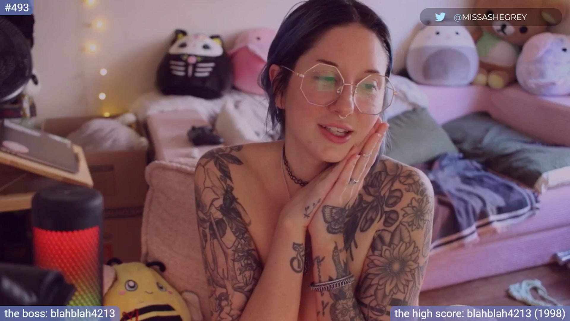 Gallery image thumbnail from sluttypotato_'s myfreecams stream on, 08/13/2025, 24:33 image 8 of 20