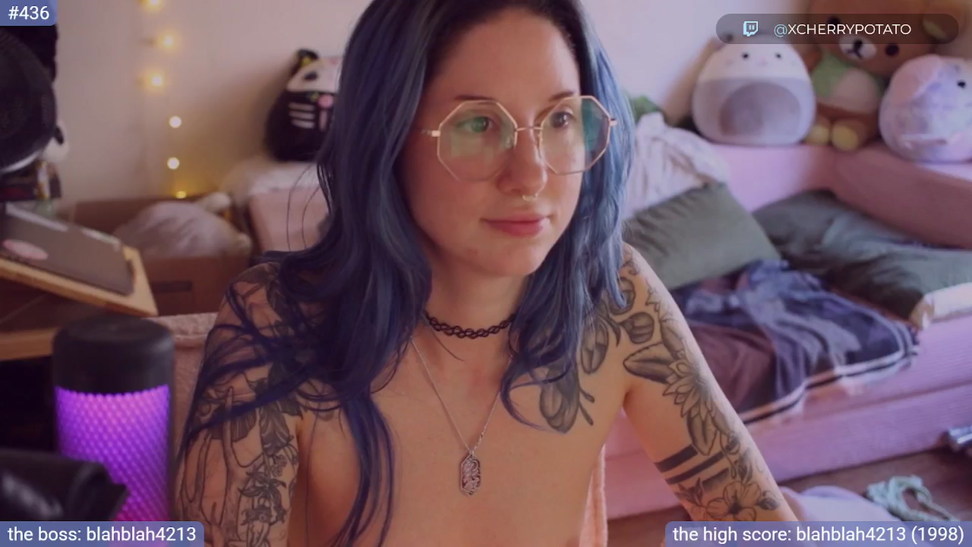 Gallery image thumbnail from sluttypotato_'s myfreecams stream on, 08/13/2025, 24:33 image 14 of 20