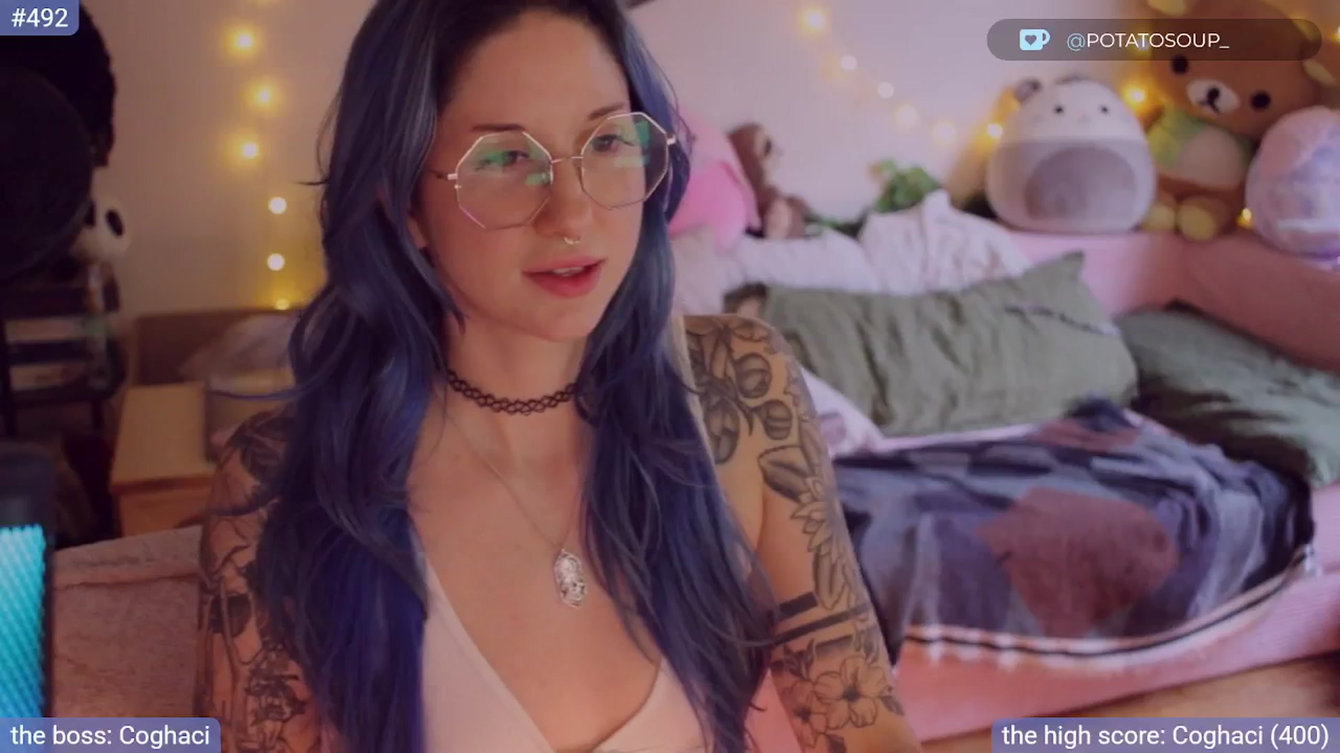 Gallery image thumbnail from sluttypotato_'s myfreecams stream on, 08/16/2025, 01:09 image 16 of 20