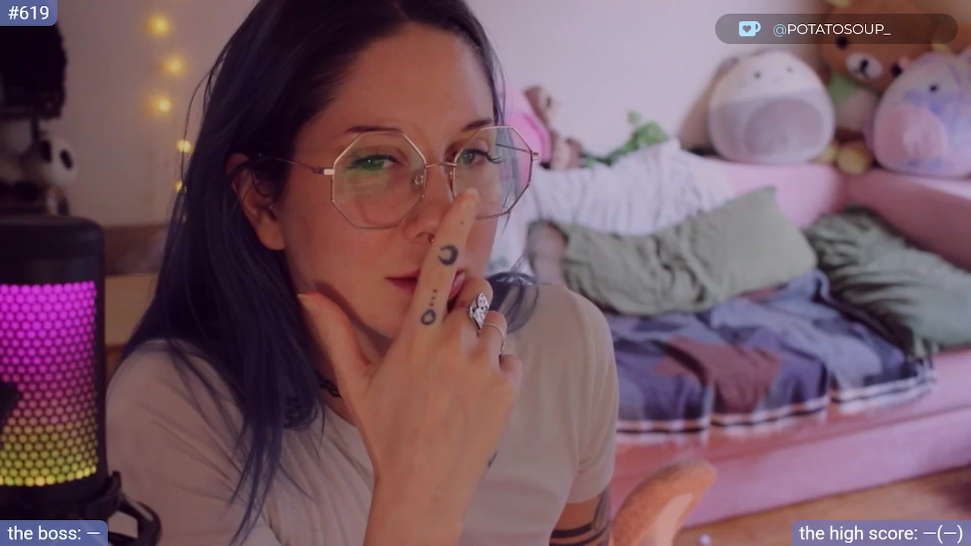 Gallery image thumbnail from sluttypotato_'s myfreecams stream on, 08/19/2025, 01:42 image 1 of 20