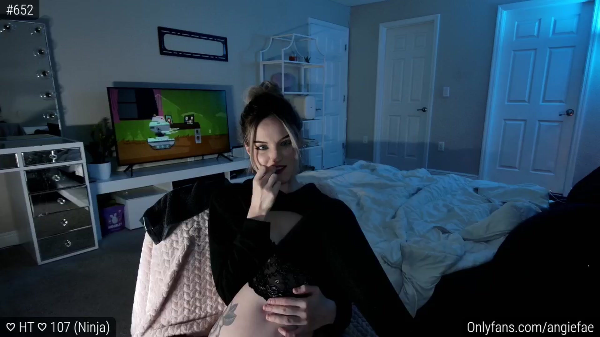 Gallery image thumbnail from sluttysushi's myfreecams stream on, 05/25/2024, 09:02 image 9 of 20