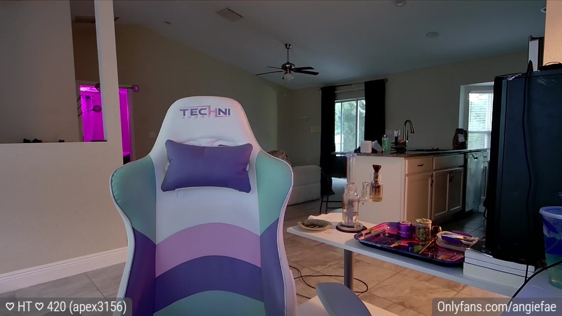 Gallery image thumbnail from sluttysushi's myfreecams stream on, 06/13/2024, 24:01 image 15 of 20