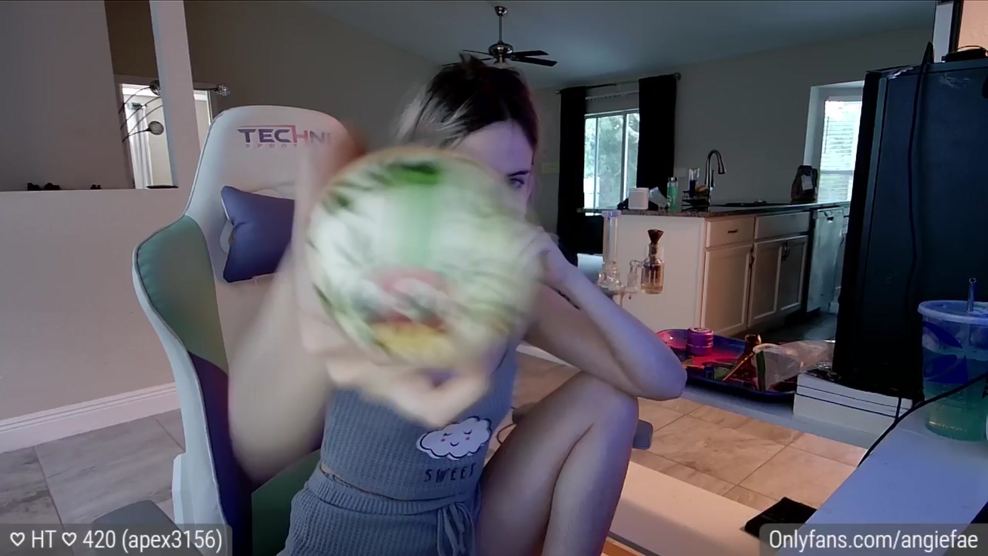 Gallery image thumbnail from sluttysushi's myfreecams stream on, 06/13/2024, 24:01 image 12 of 20