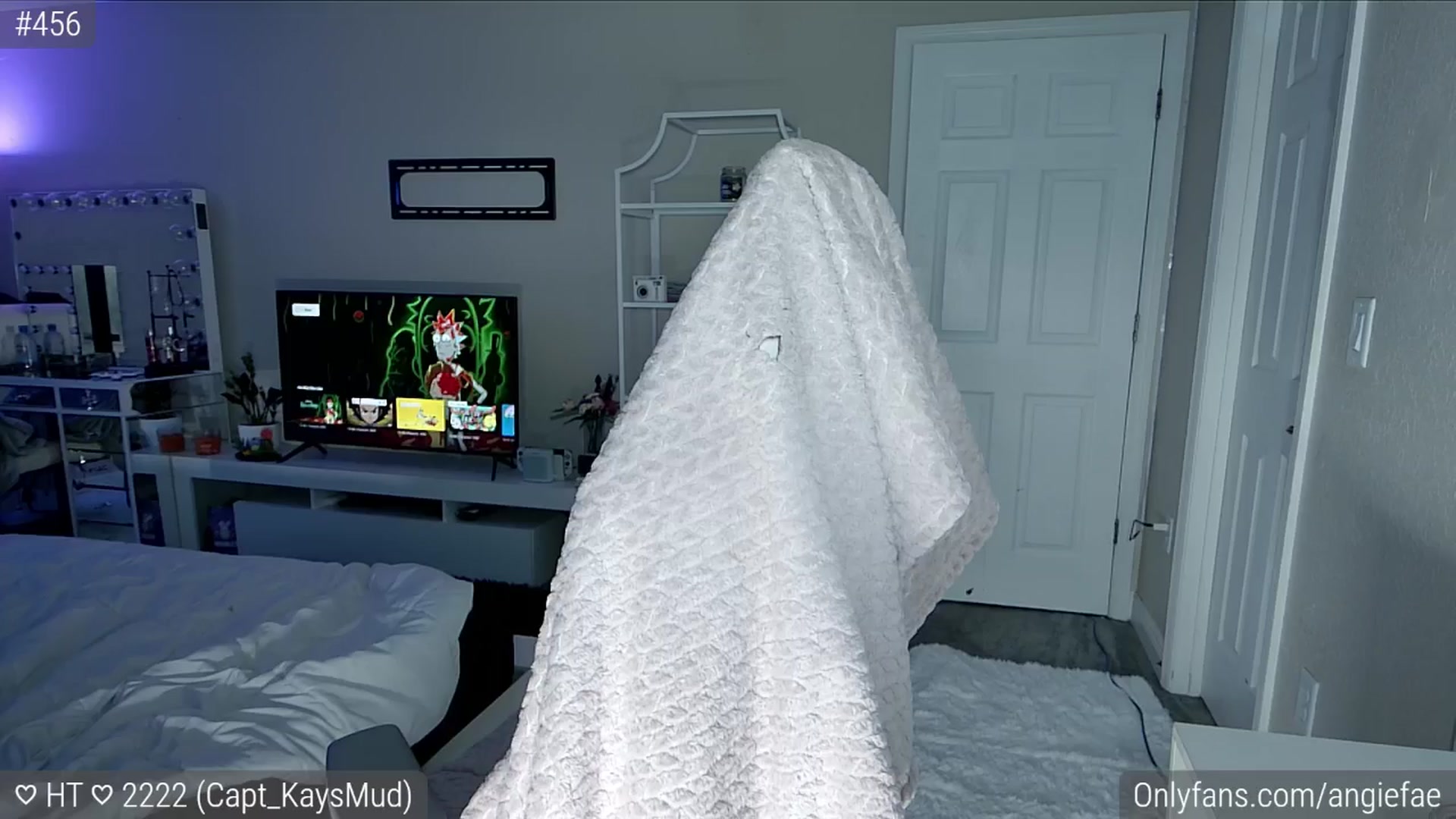 Gallery image thumbnail from sluttysushi's myfreecams stream on, 06/25/2024, 08:37 image 6 of 20