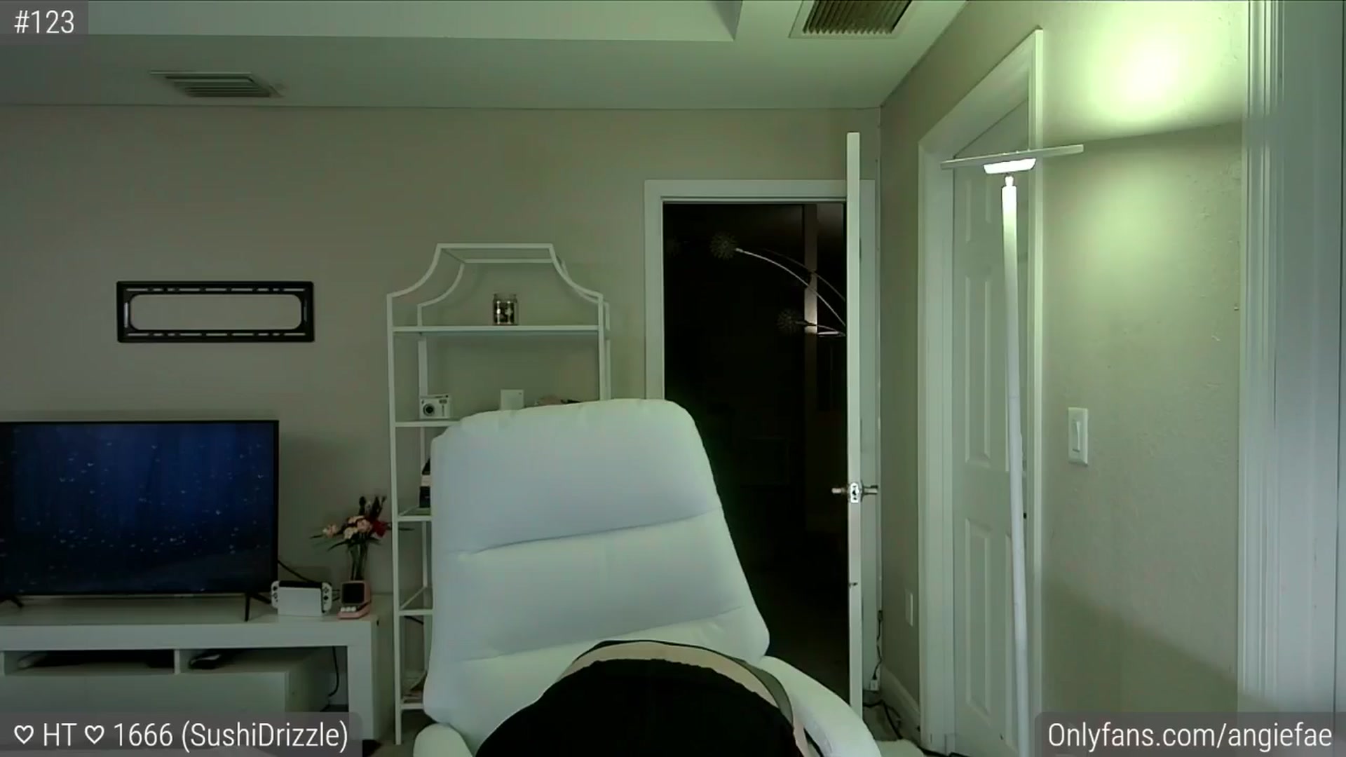 Gallery image thumbnail from sluttysushi's myfreecams stream on, 07/03/2024, 09:08 image 9 of 20