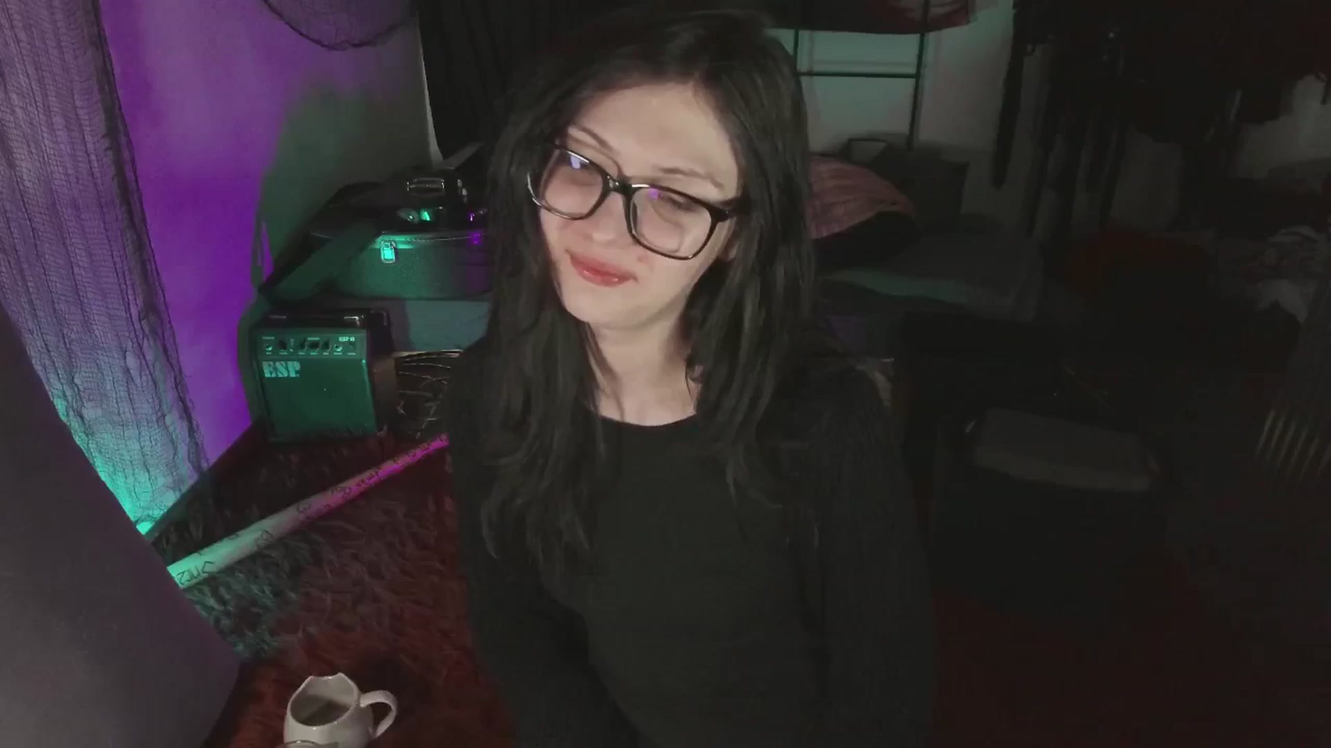 Gallery image thumbnail from snots's myfreecams stream on, 06/23/2024, 07:08 image 18 of 20
