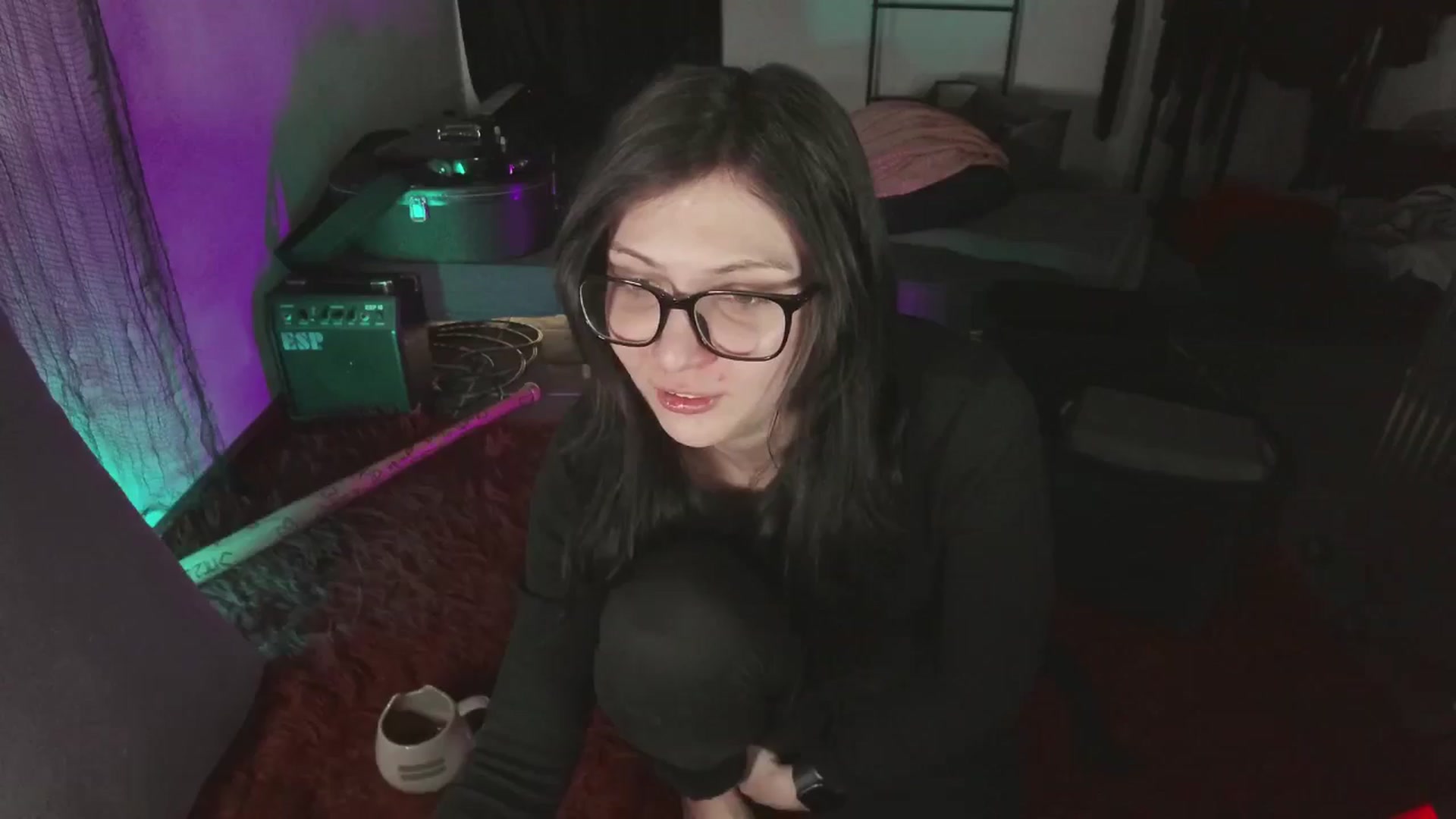 Gallery image thumbnail from snots's myfreecams stream on, 06/23/2024, 07:08 image 4 of 20