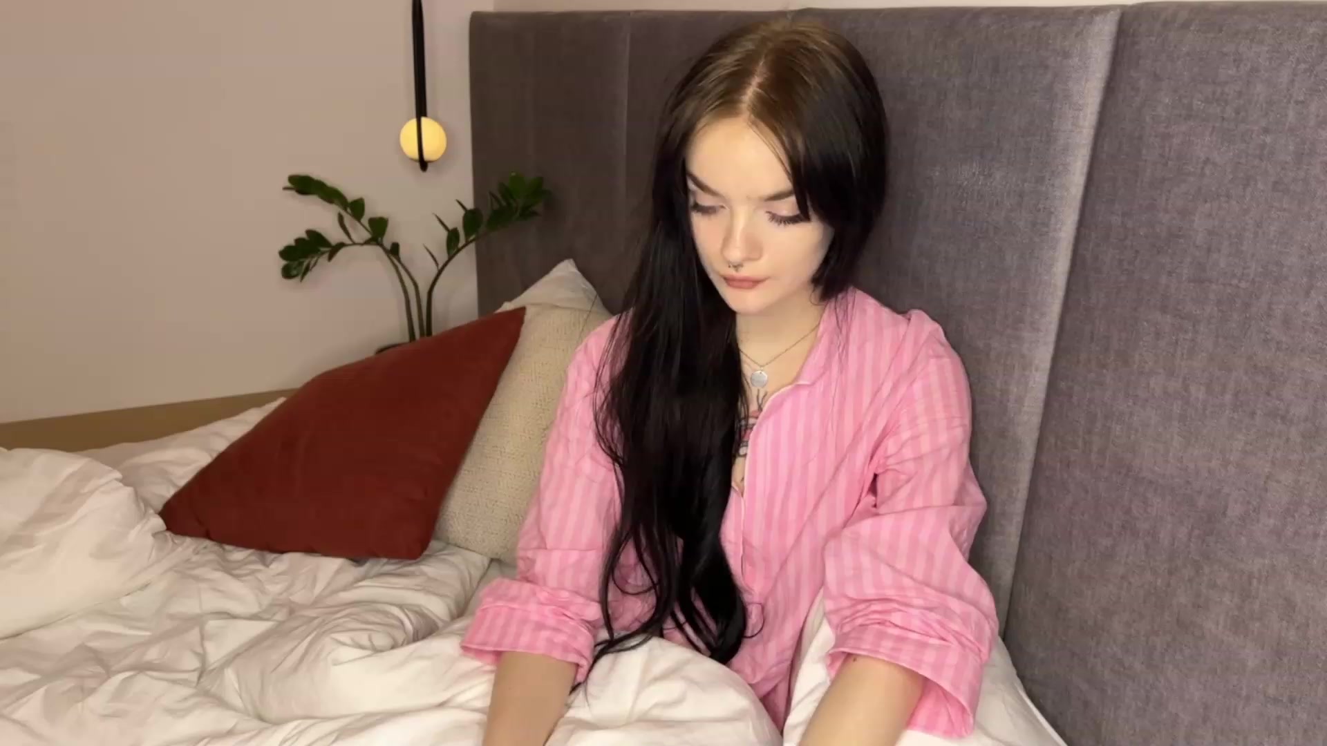Gallery image thumbnail from sofancysoul's myfreecams stream on, 12/21/2022, 22:20 image 9 of 20