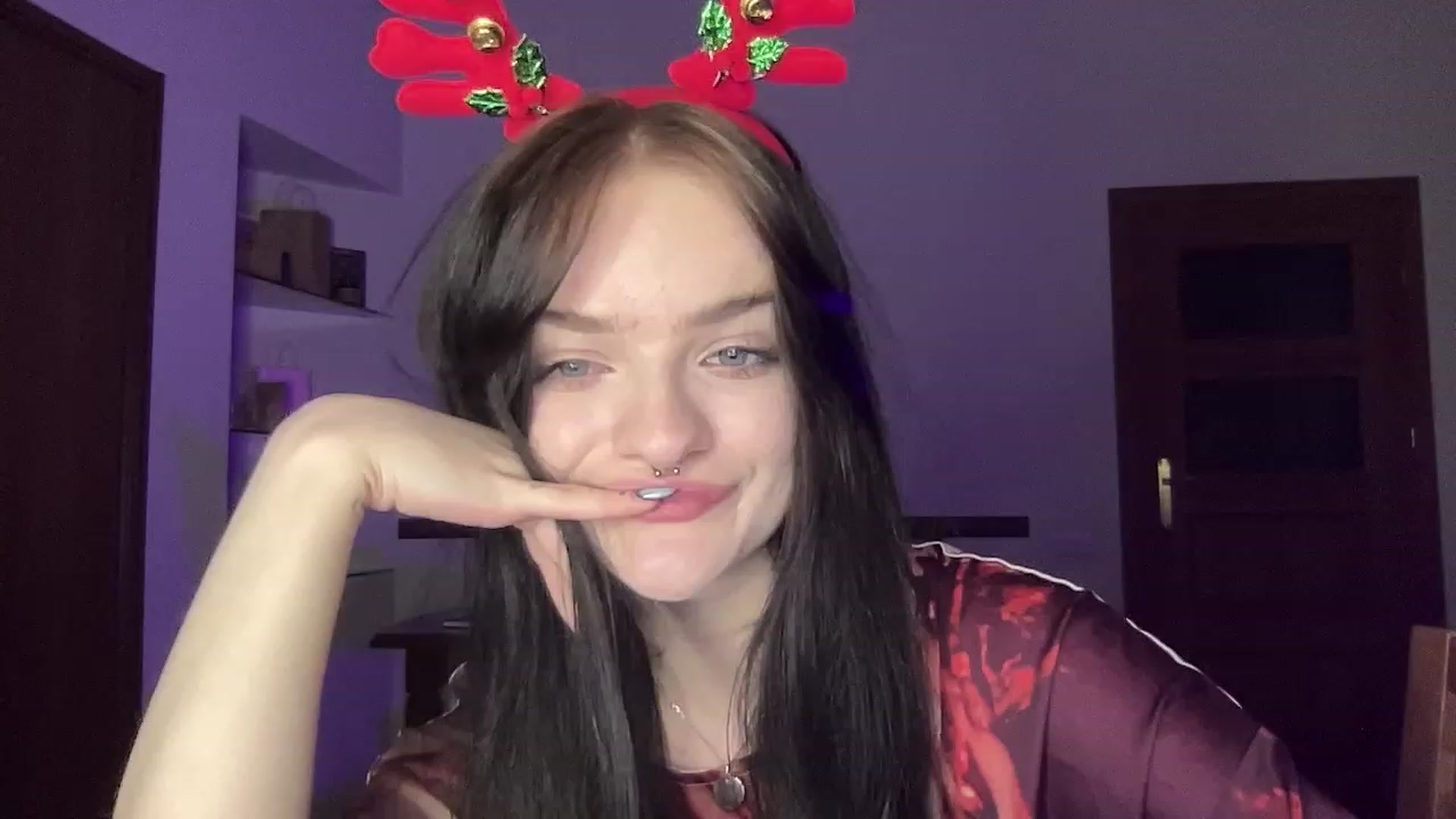 Gallery image thumbnail from sofancysoul's myfreecams stream on, 12/29/2022, 20:53 image 2 of 20