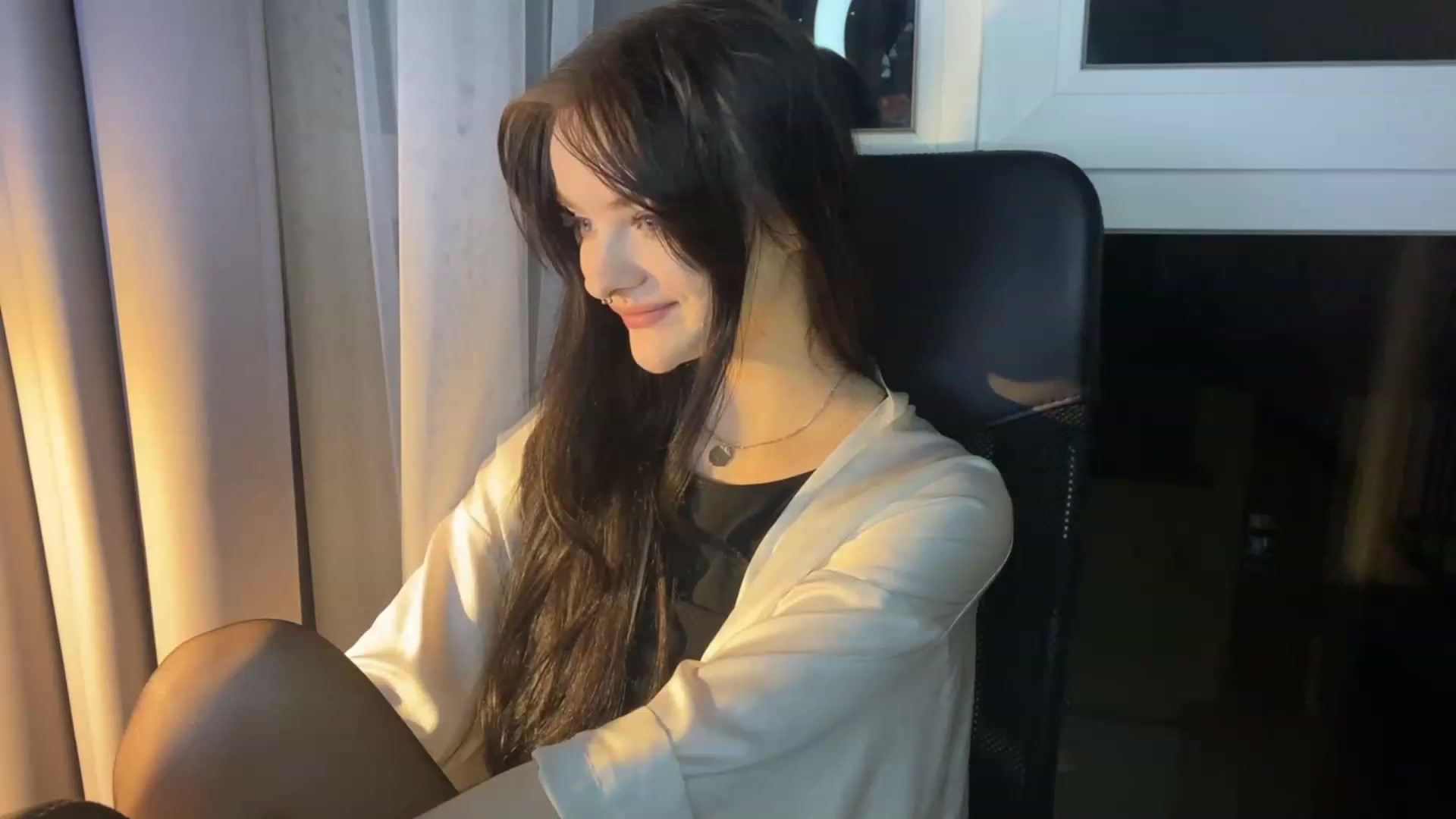 Gallery image thumbnail from sofancysoul's myfreecams stream on, 01/10/2023, 01:19 image 17 of 20