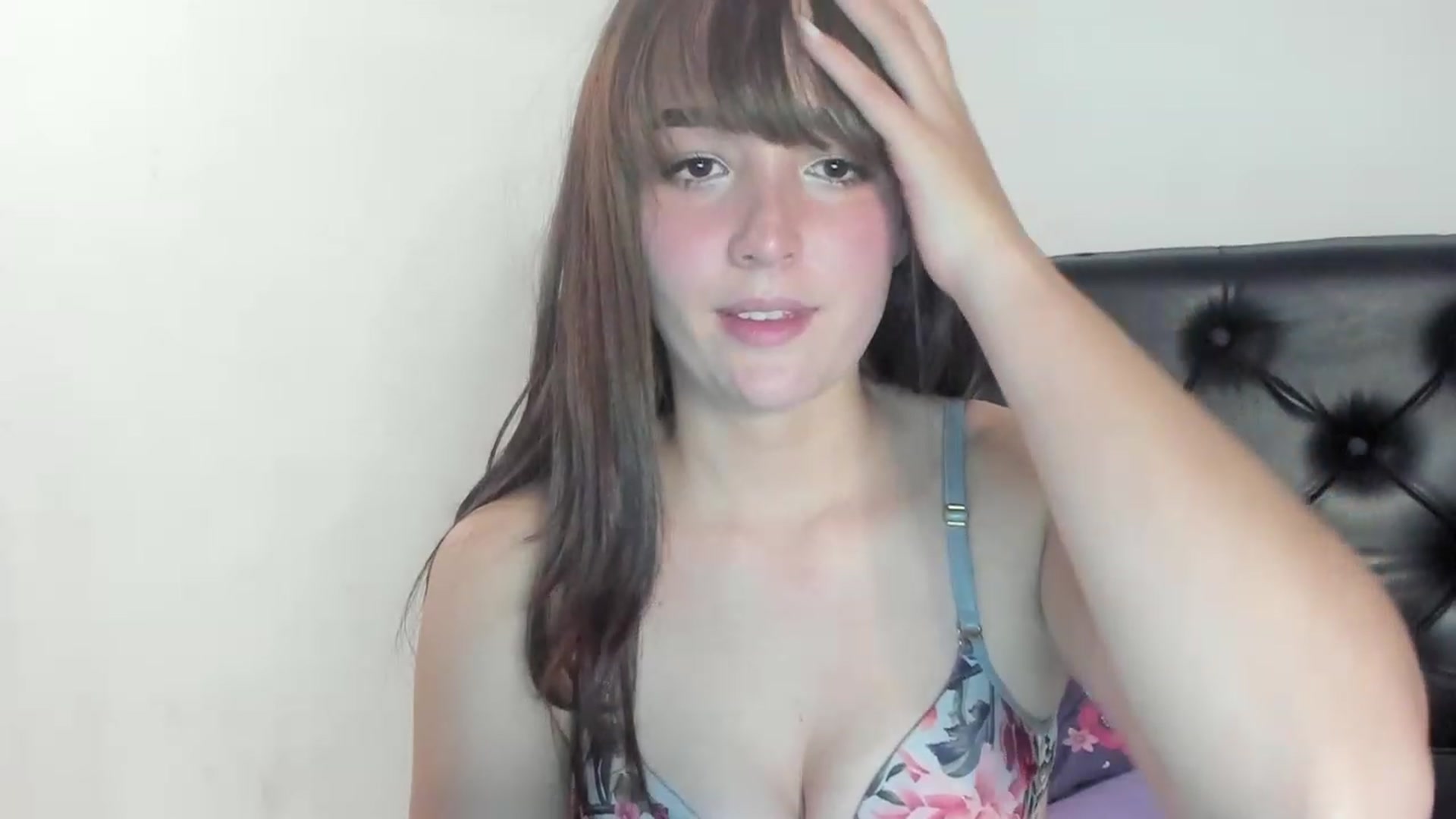 Gallery image thumbnail from sofi_garcia_'s myfreecams stream on, 01/25/2023, 21:09 image 12 of 20