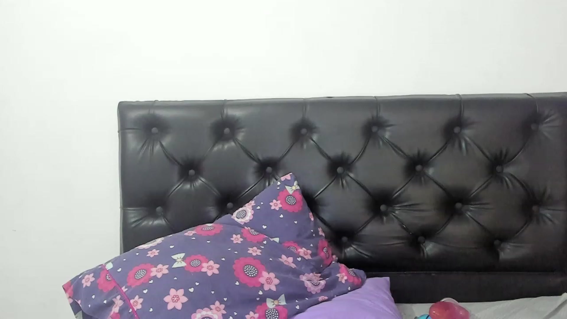 Gallery image thumbnail from sofi_garcia_'s myfreecams stream on, 01/25/2023, 21:58 image 13 of 20