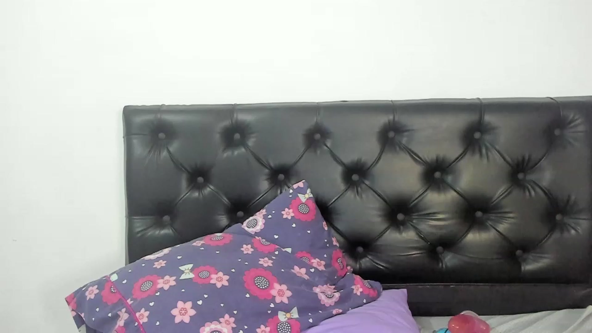 Gallery image thumbnail from sofi_garcia_'s myfreecams stream on, 01/25/2023, 21:58 image 12 of 20