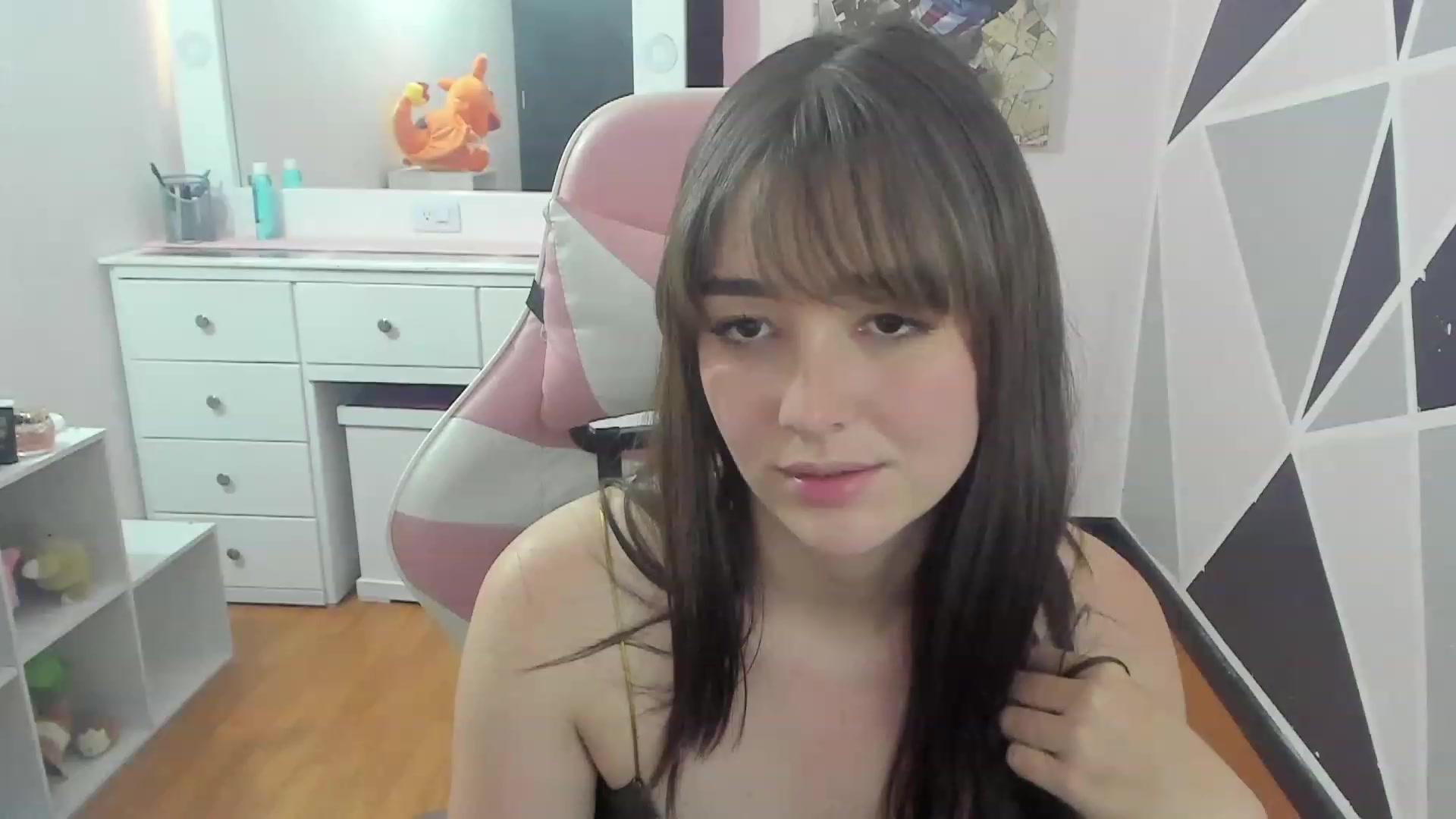 Gallery image thumbnail from sofi_garcia_'s myfreecams stream on, 01/27/2023, 21:09 image 15 of 20