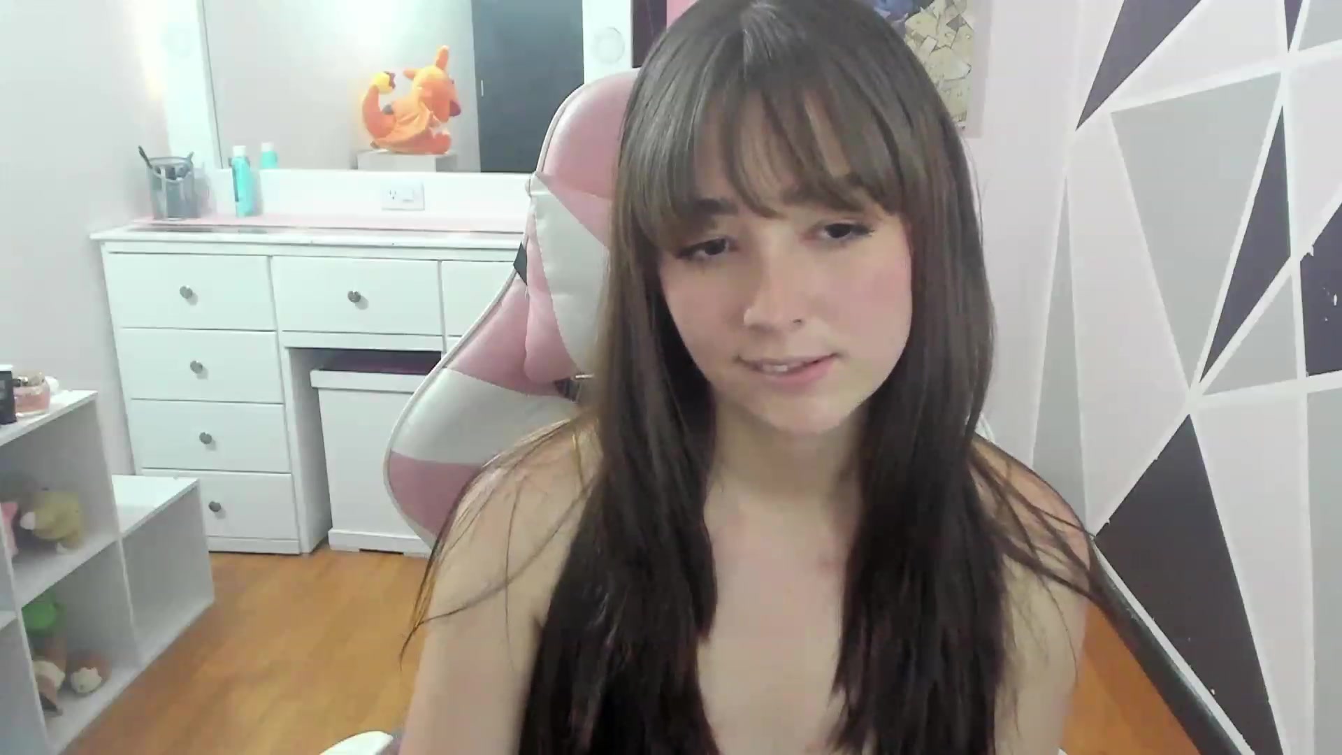 Gallery image thumbnail from sofi_garcia_'s myfreecams stream on, 01/27/2023, 21:09 image 19 of 20