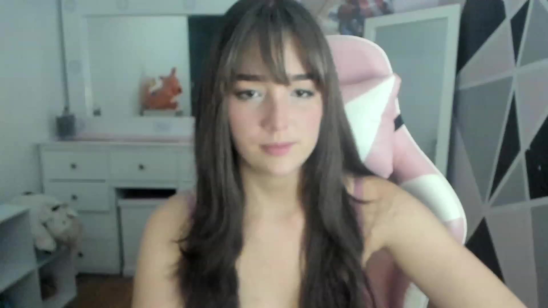Gallery image thumbnail from sofi_garcia_'s myfreecams stream on, 02/11/2023, 06:04 image 6 of 20