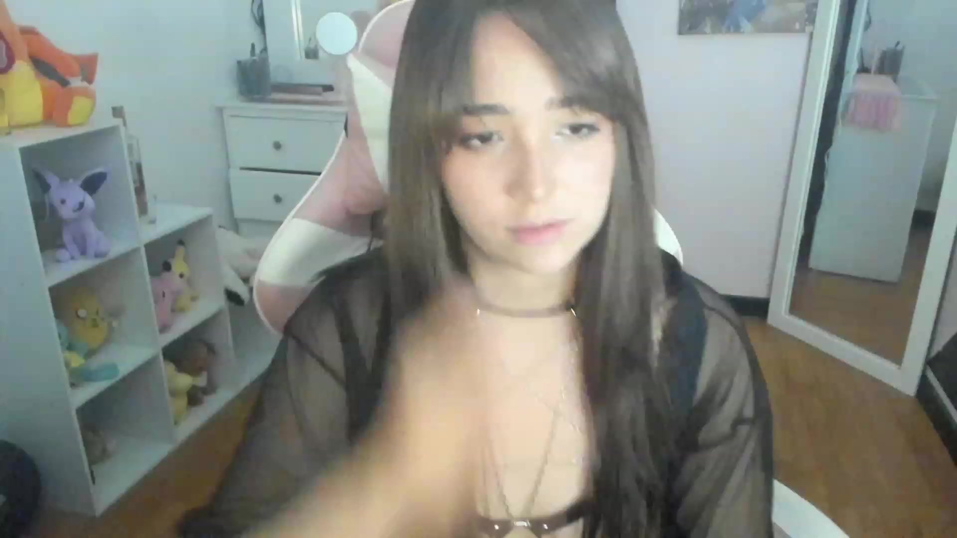 Gallery image thumbnail from sofi_garcia_'s myfreecams stream on, 02/12/2023, 05:23 image 18 of 20