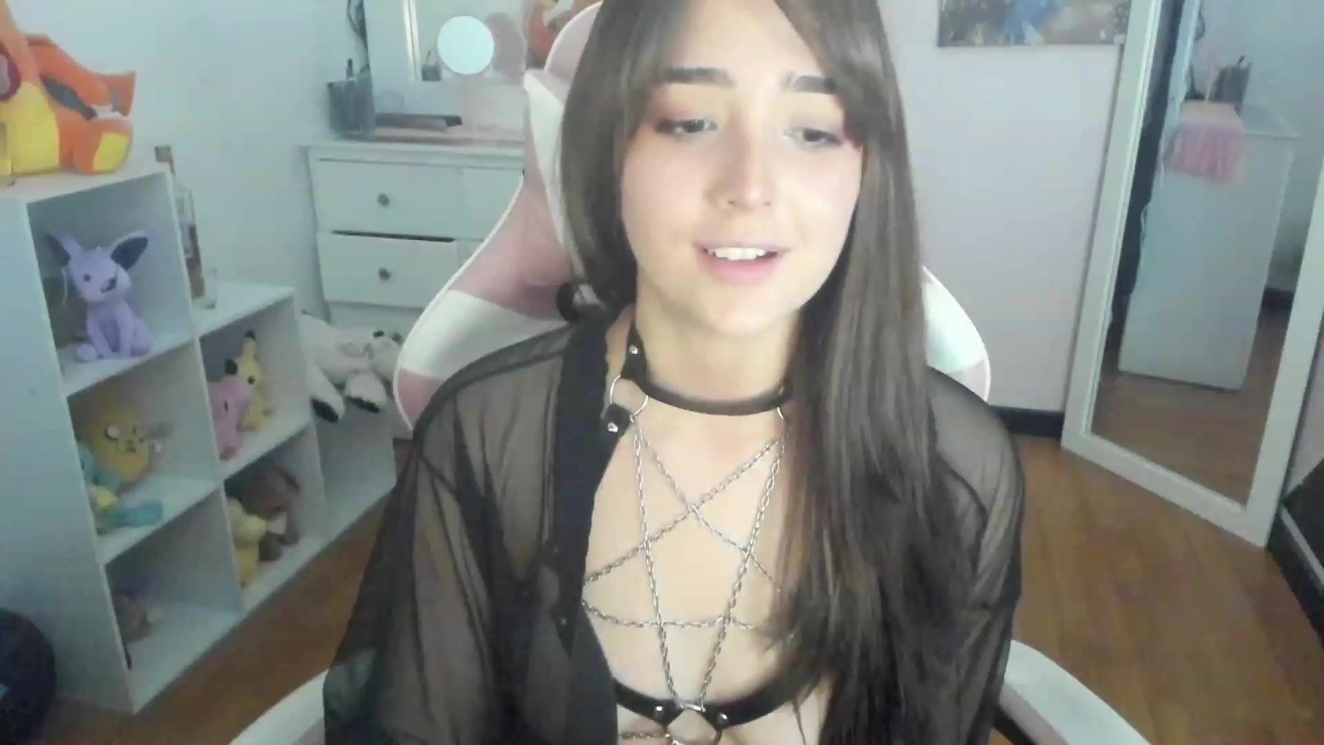 Gallery image thumbnail from sofi_garcia_'s myfreecams stream on, 02/12/2023, 05:23 image 20 of 20