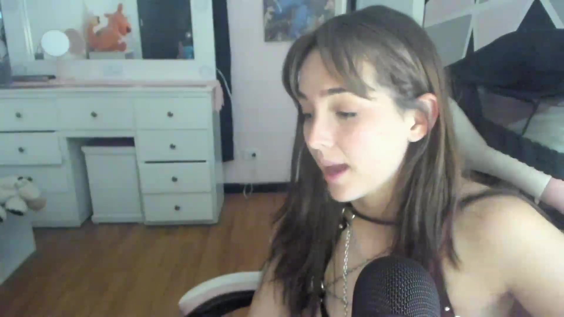 Gallery image thumbnail from sofi_garcia_'s myfreecams stream on, 02/12/2023, 08:07 image 20 of 20