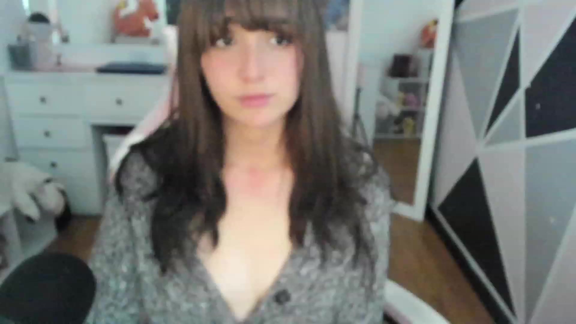 Gallery image thumbnail from sofi_garcia_'s myfreecams stream on, 02/16/2023, 05:35 image 17 of 20