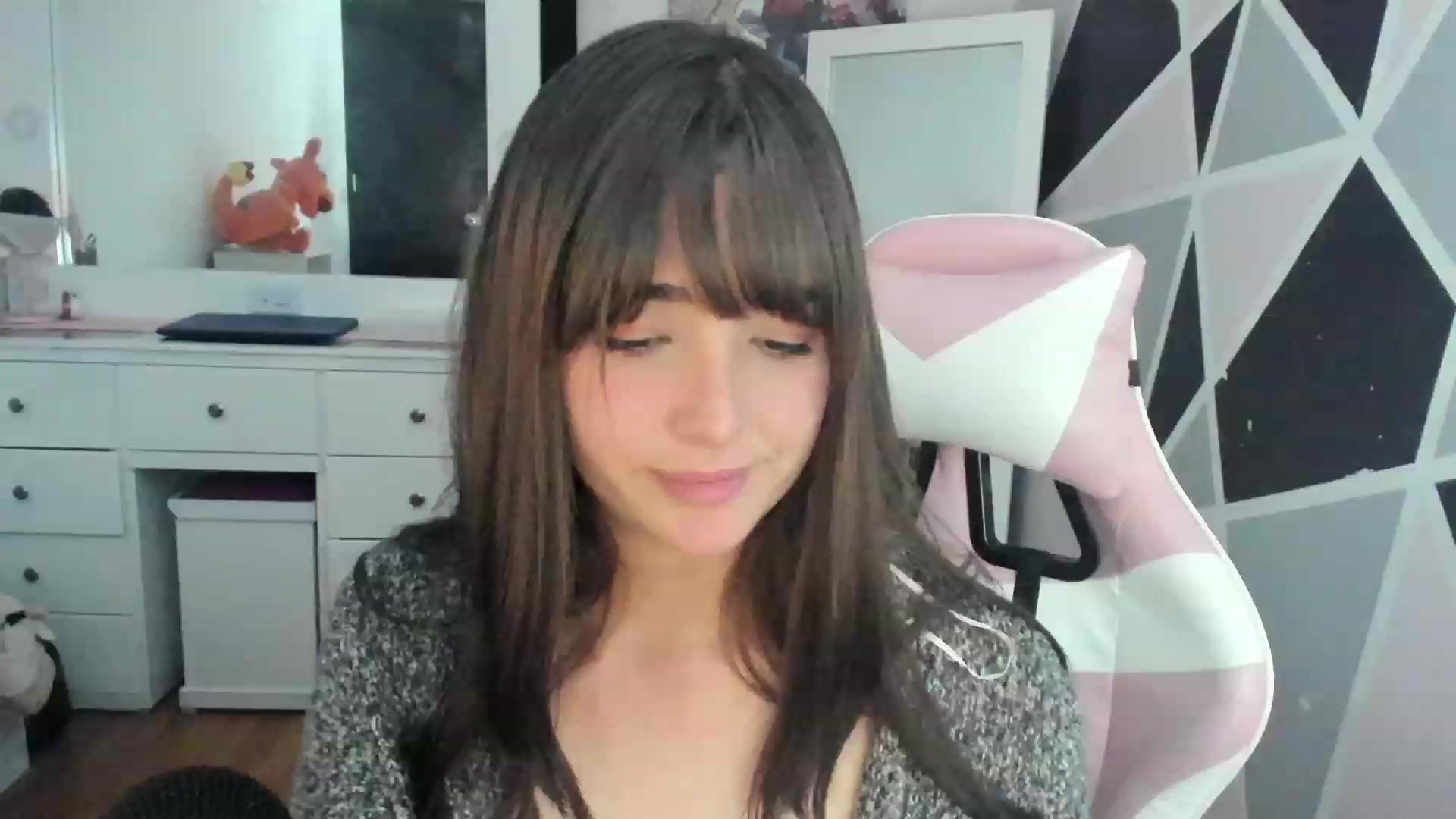 Gallery image thumbnail from sofi_garcia_'s myfreecams stream on, 02/16/2023, 05:58 image 19 of 20