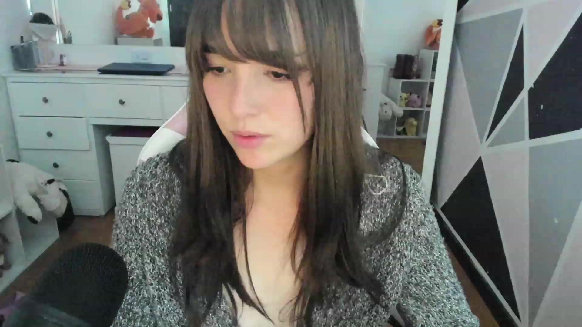 Gallery image thumbnail from sofi_garcia_'s myfreecams stream on, 02/16/2023, 05:58 image 12 of 20