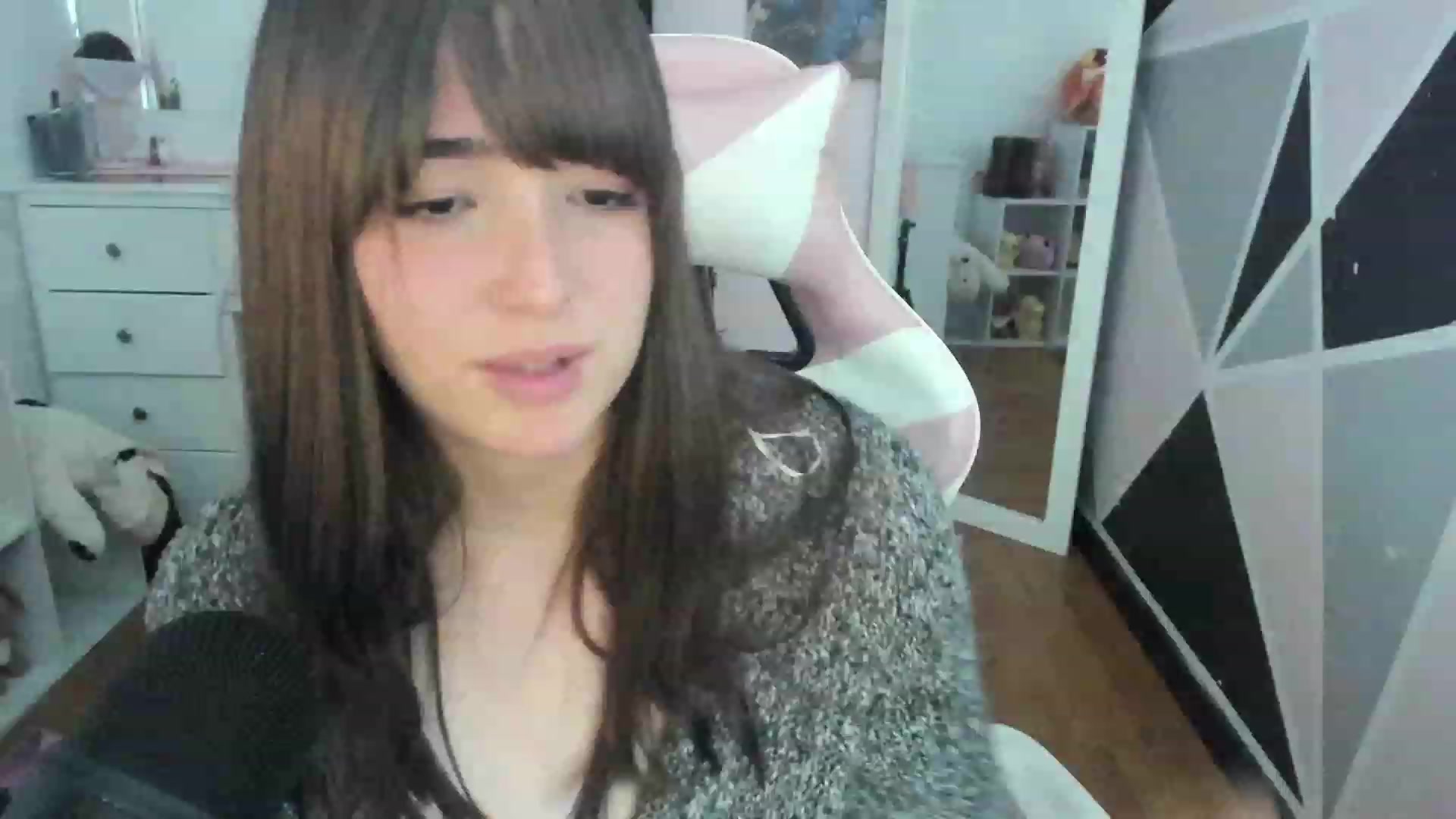 Gallery image thumbnail from sofi_garcia_'s myfreecams stream on, 02/16/2023, 05:58 image 4 of 20