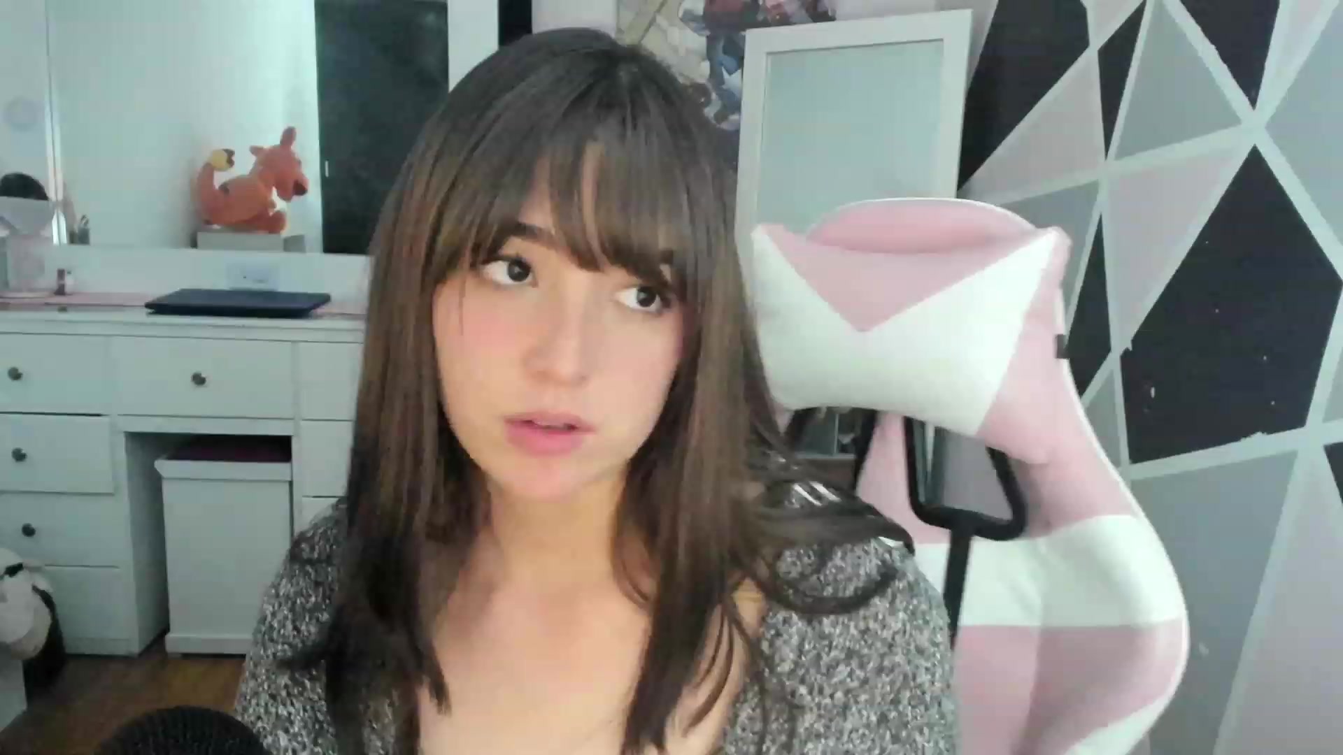 Gallery image thumbnail from sofi_garcia_'s myfreecams stream on, 02/16/2023, 05:58 image 18 of 20