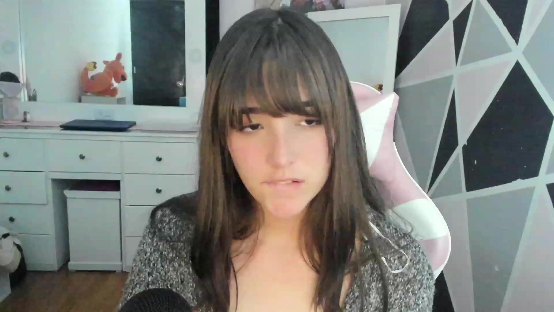Gallery image thumbnail from sofi_garcia_'s myfreecams stream on, 02/16/2023, 05:58 image 20 of 20