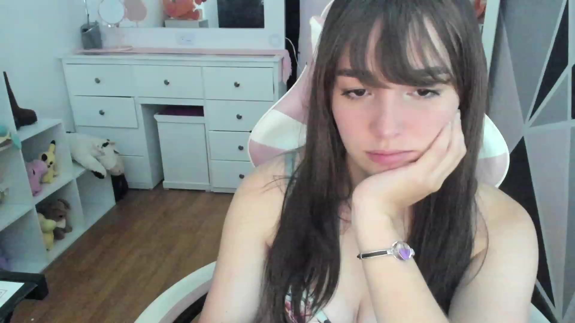 Gallery image thumbnail from sofi_garcia_'s myfreecams stream on, 02/19/2023, 05:36 image 14 of 20