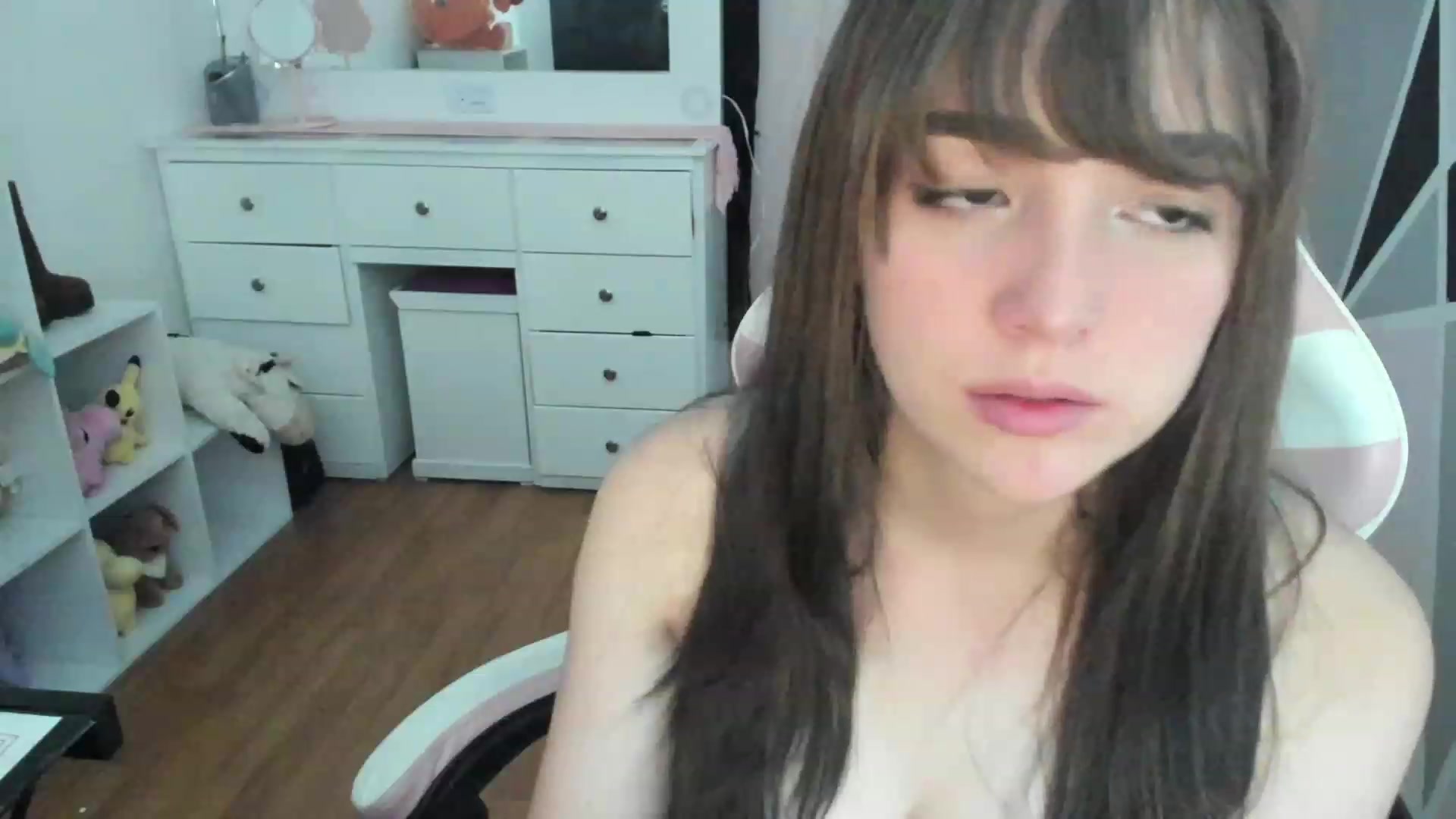 Gallery image thumbnail from sofi_garcia_'s myfreecams stream on, 02/19/2023, 05:36 image 18 of 20