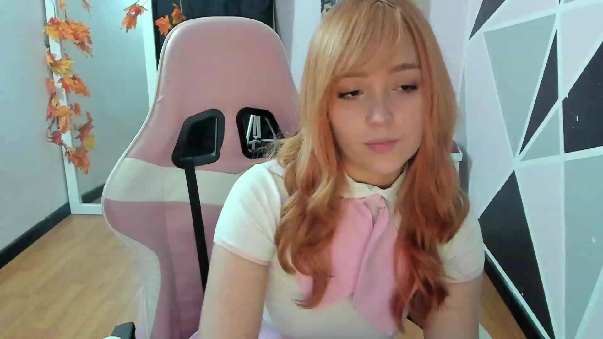 Gallery image thumbnail from sofi_garcia_'s myfreecams stream on, 04/06/2023, 05:10 image 1 of 20