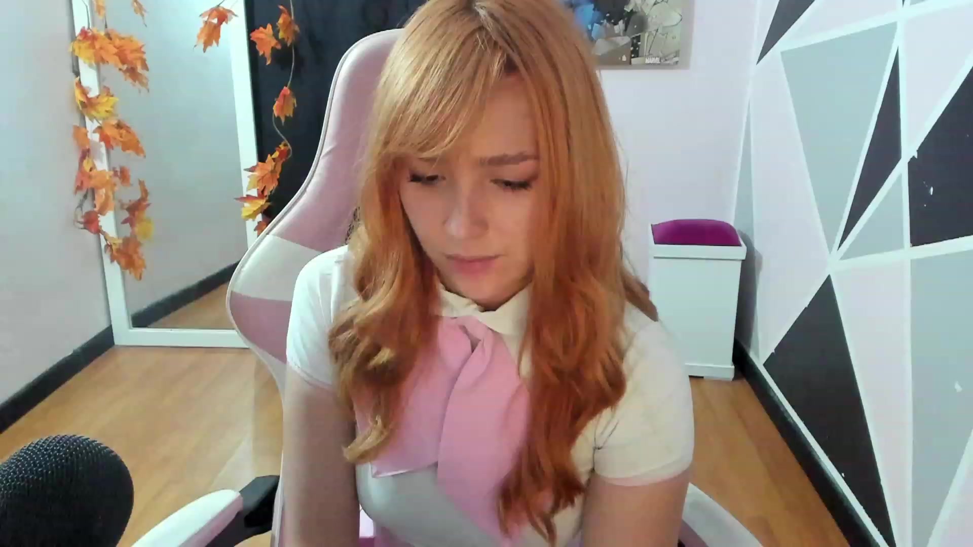 Gallery image thumbnail from sofi_garcia_'s myfreecams stream on, 04/06/2023, 05:10 image 6 of 20