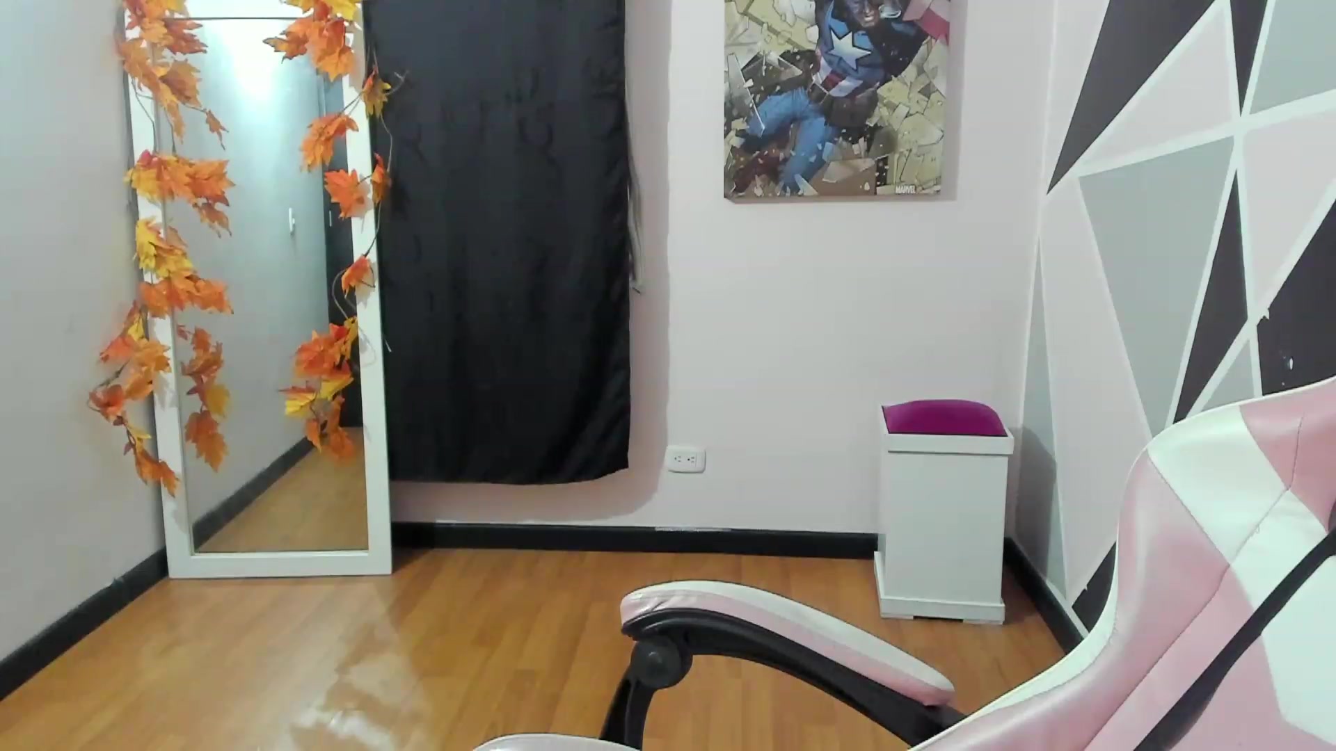 Gallery image thumbnail from sofi_garcia_'s myfreecams stream on, 04/09/2023, 05:06 image 18 of 20