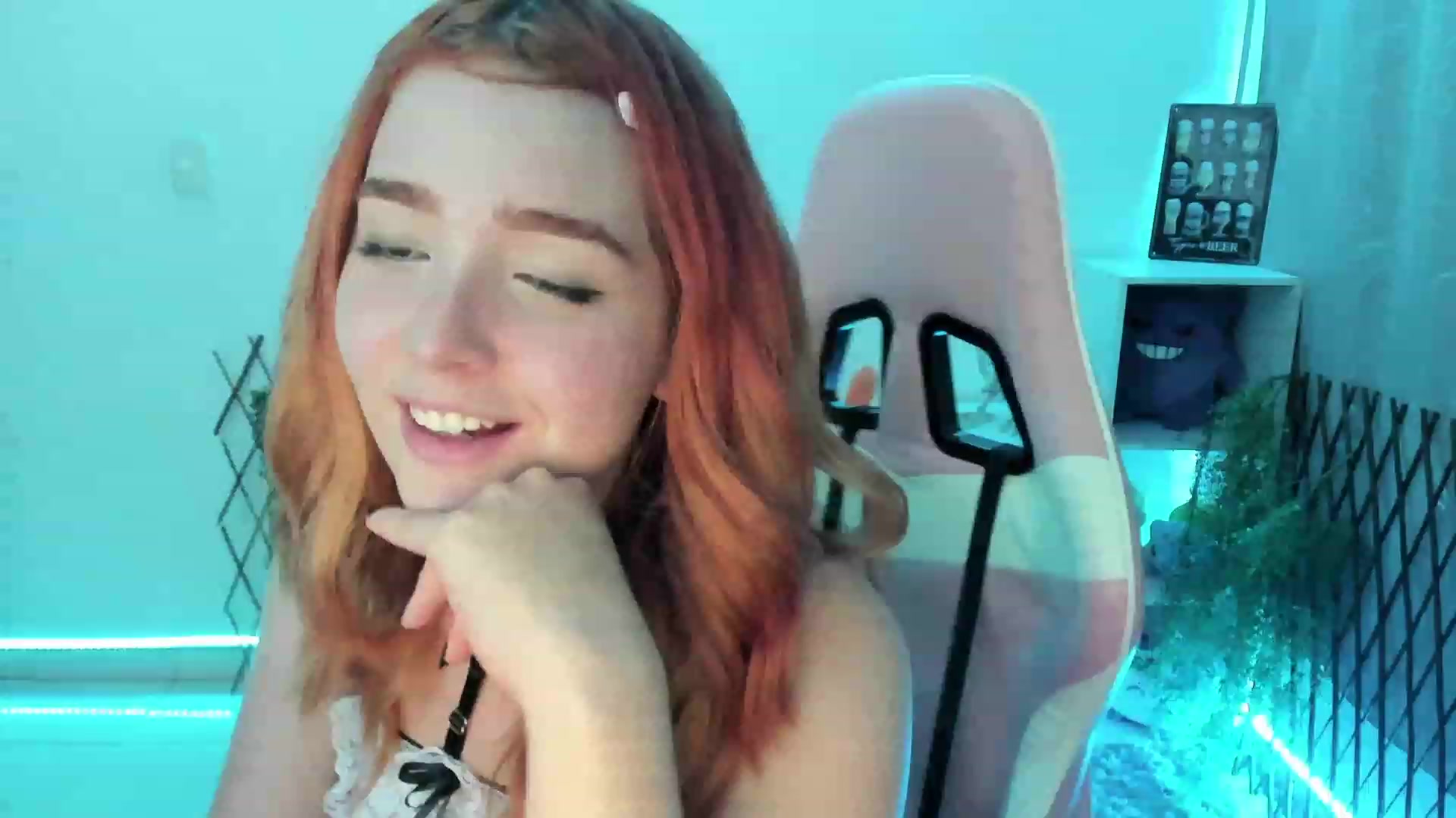 Gallery image thumbnail from sofi_garcia_'s myfreecams stream on, 06/10/2023, 04:50 image 1 of 20