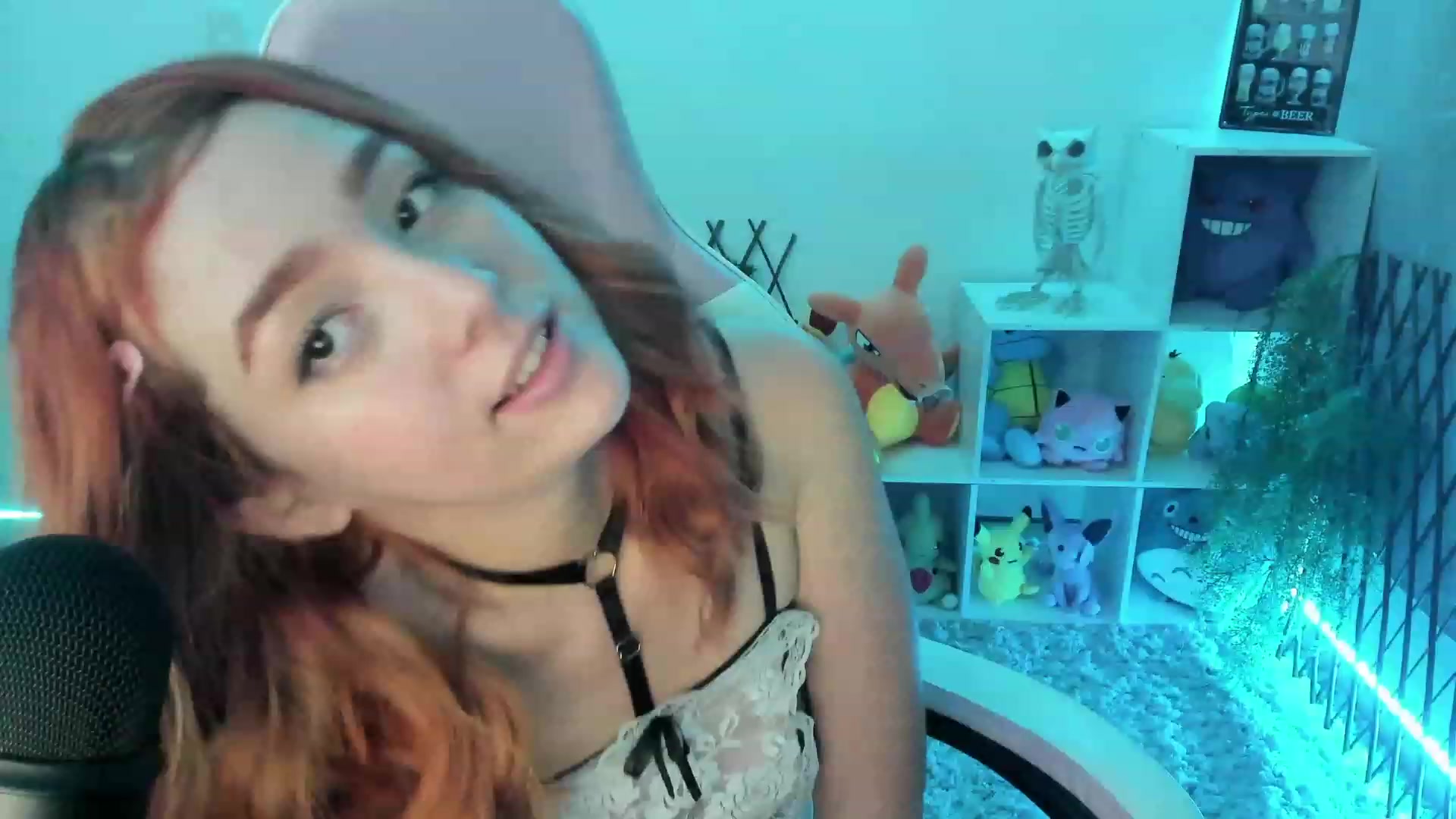 Gallery image thumbnail from sofi_garcia_'s myfreecams stream on, 06/10/2023, 07:09 image 10 of 20
