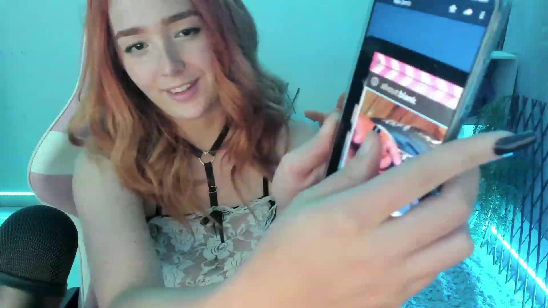 Gallery image thumbnail from sofi_garcia_'s myfreecams stream on, 06/10/2023, 07:09 image 19 of 20