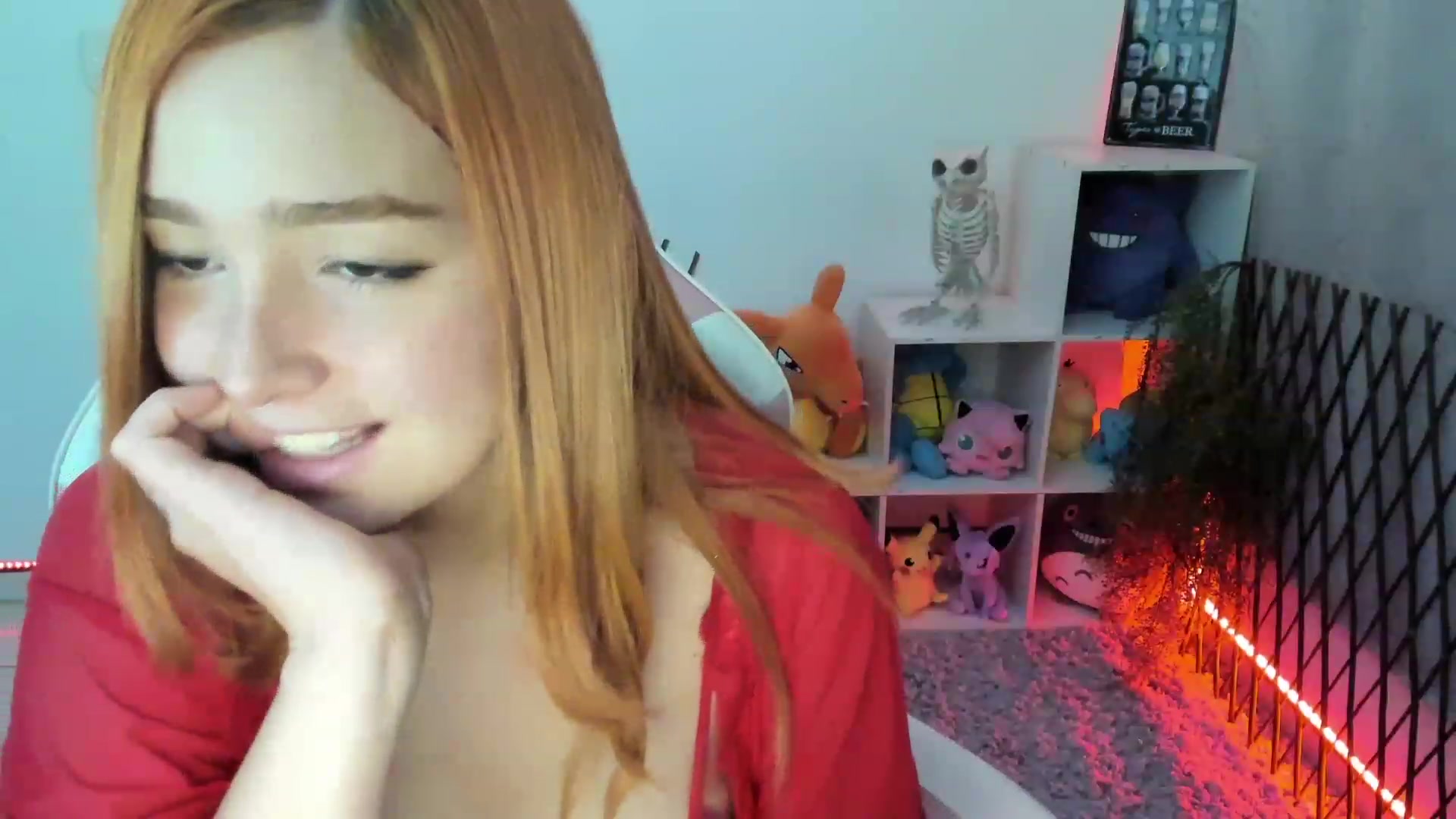 Gallery image thumbnail from sofi_garcia_'s myfreecams stream on, 06/11/2023, 05:54 image 19 of 20