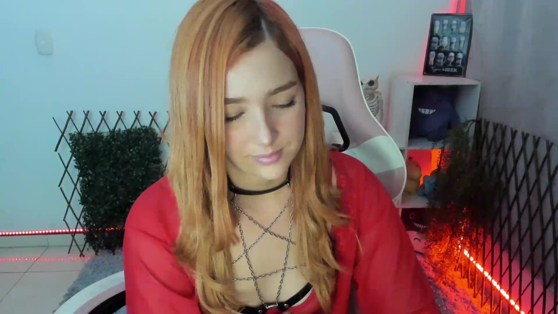 Gallery image thumbnail from sofi_garcia_'s myfreecams stream on, 06/11/2023, 05:54 image 8 of 20