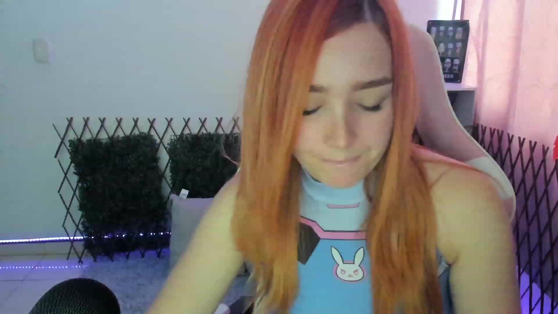 Gallery image thumbnail from sofi_garcia_'s myfreecams stream on, 06/13/2023, 19:22 image 2 of 20