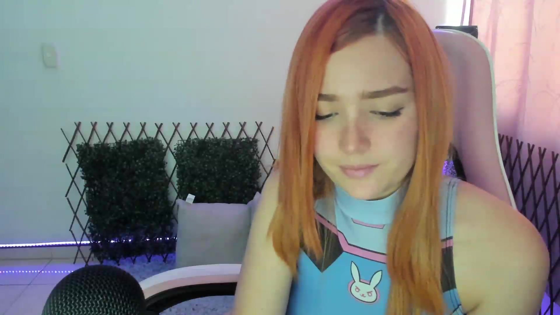 Gallery image thumbnail from sofi_garcia_'s myfreecams stream on, 06/13/2023, 19:22 image 18 of 20